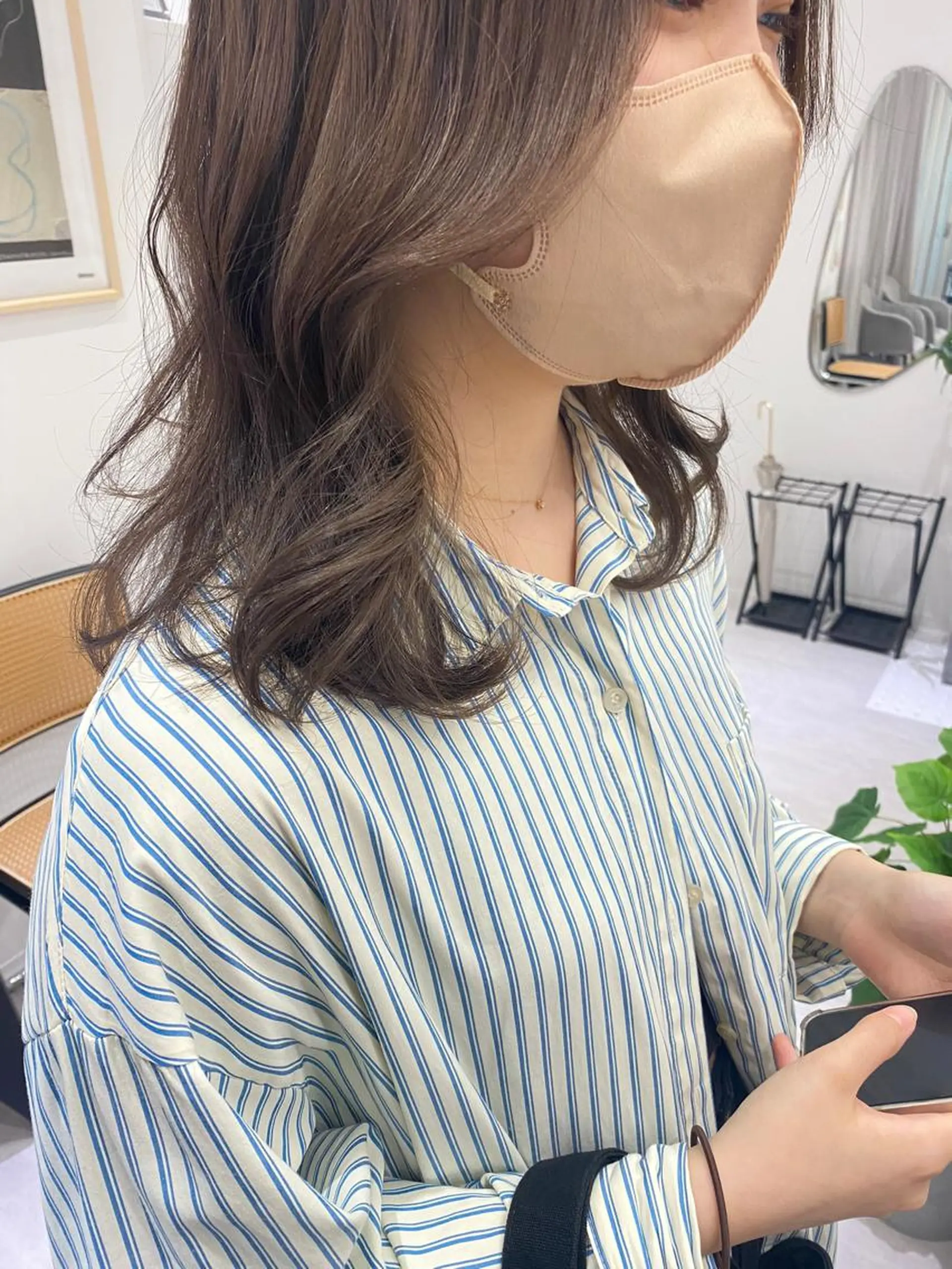 ミディアム カラー 韓国ヘア顔周りカット 艶髪ベージュtamaのヘアスタイル