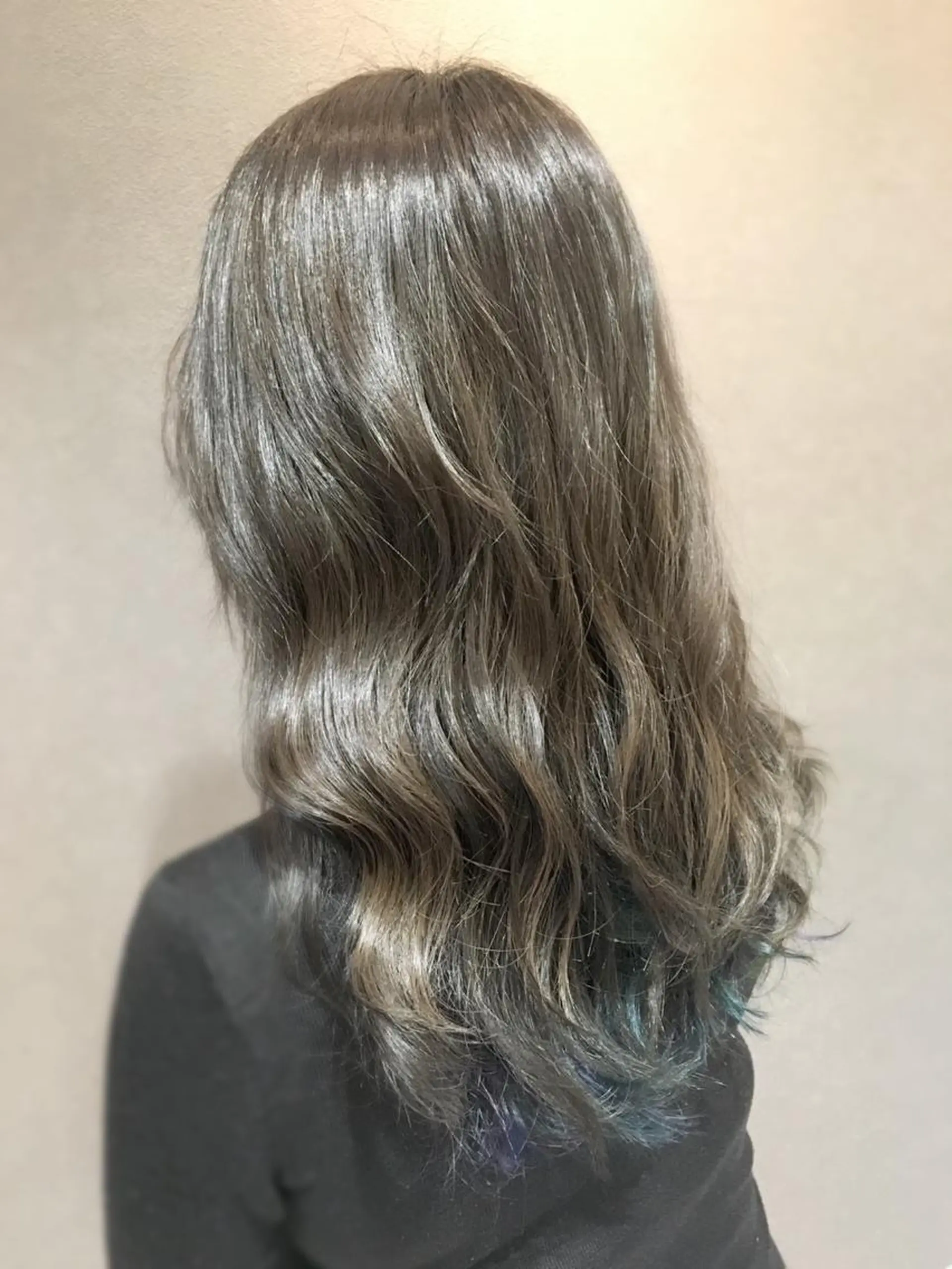 セミロング カラー modern made モダンメイド所属・イメチェン☆丁寧接客 田中 優貴のヘアスタイル