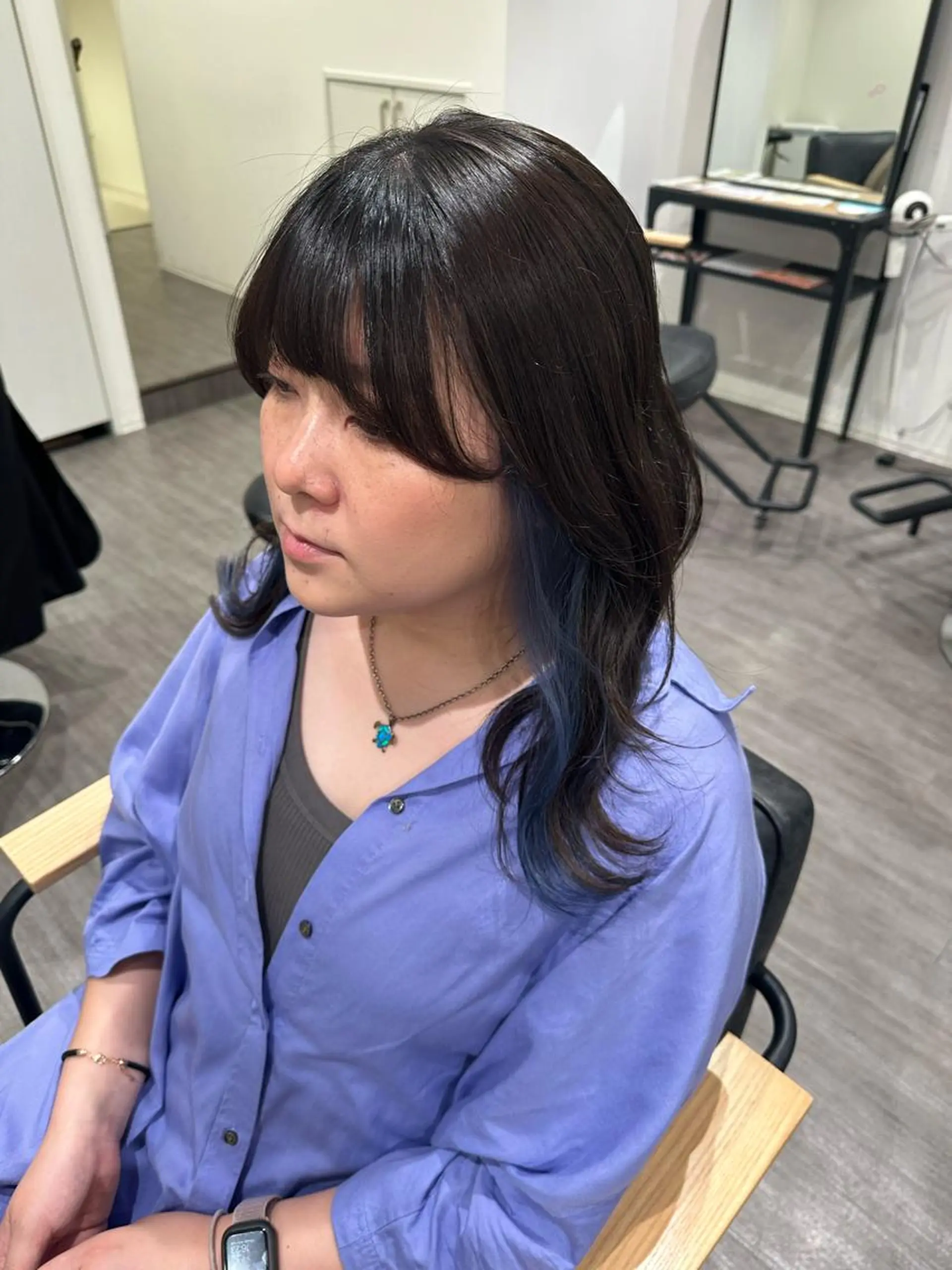 セミロング カラー アッシュ ブルーカラー 艶髪レイヤー上田 紗也🇰🇷💗のヘアスタイル