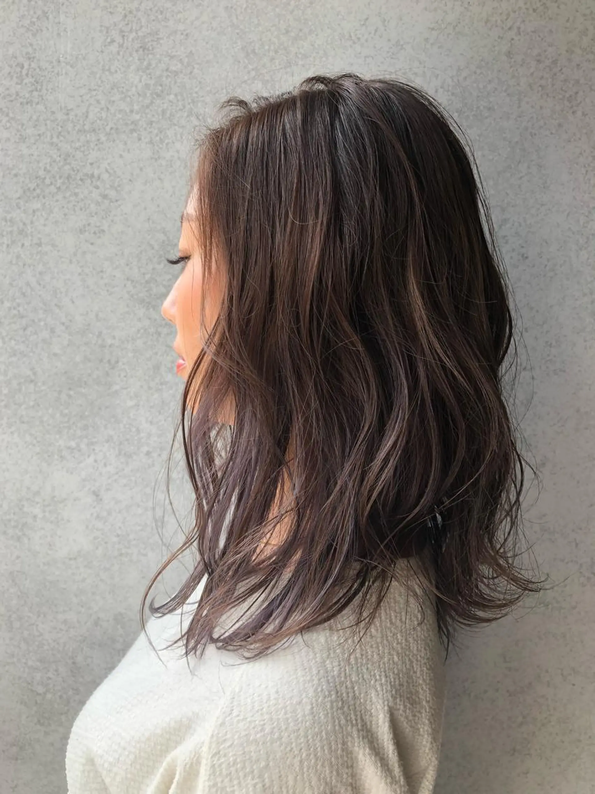 ミディアム カラー Minami🩵 新宿のヘアスタイル