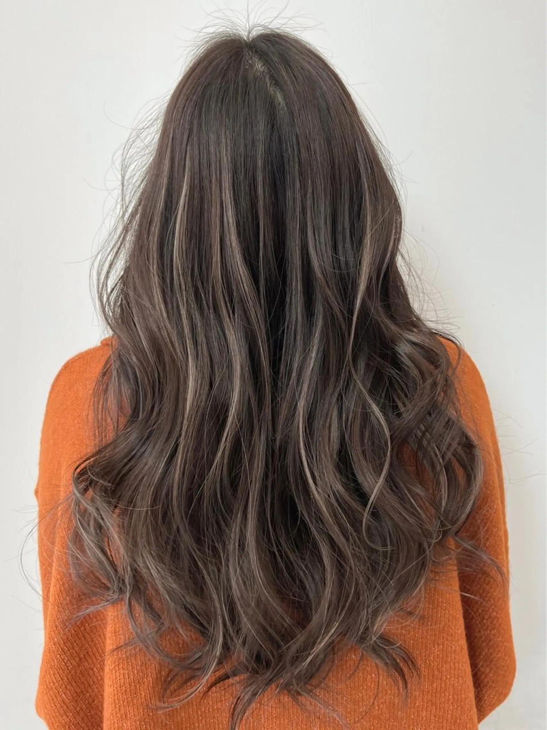 ロング カラー ハイライトカラー ハイライト ヘアカラー トリートメント 【公式】amble luxe池袋東口🩷のヘアスタイル