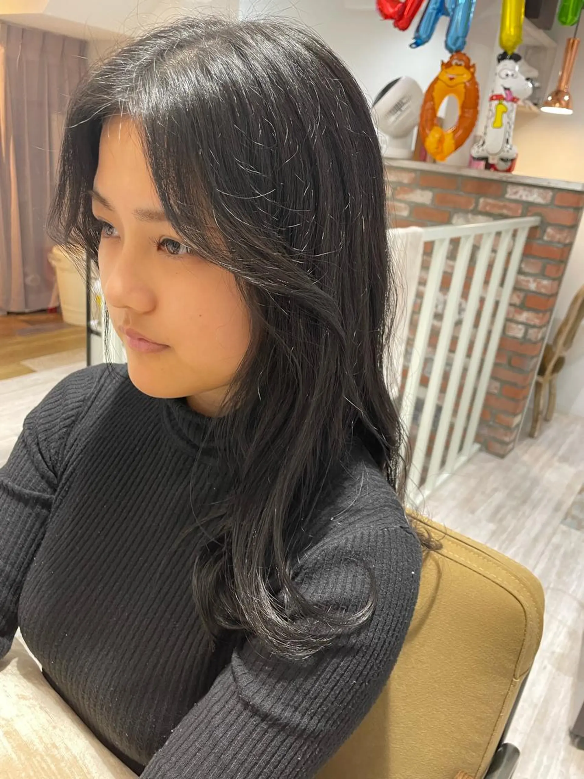 ロング カラー ナカムラ イヅミのヘアスタイル