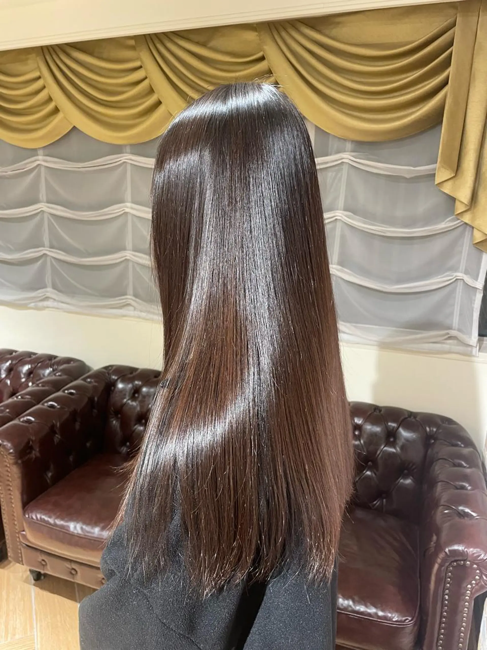 ロング カラー hairsalon de Forever vida所属・切りっぱなしボブ/ 縮毛矯正のヘアスタイル