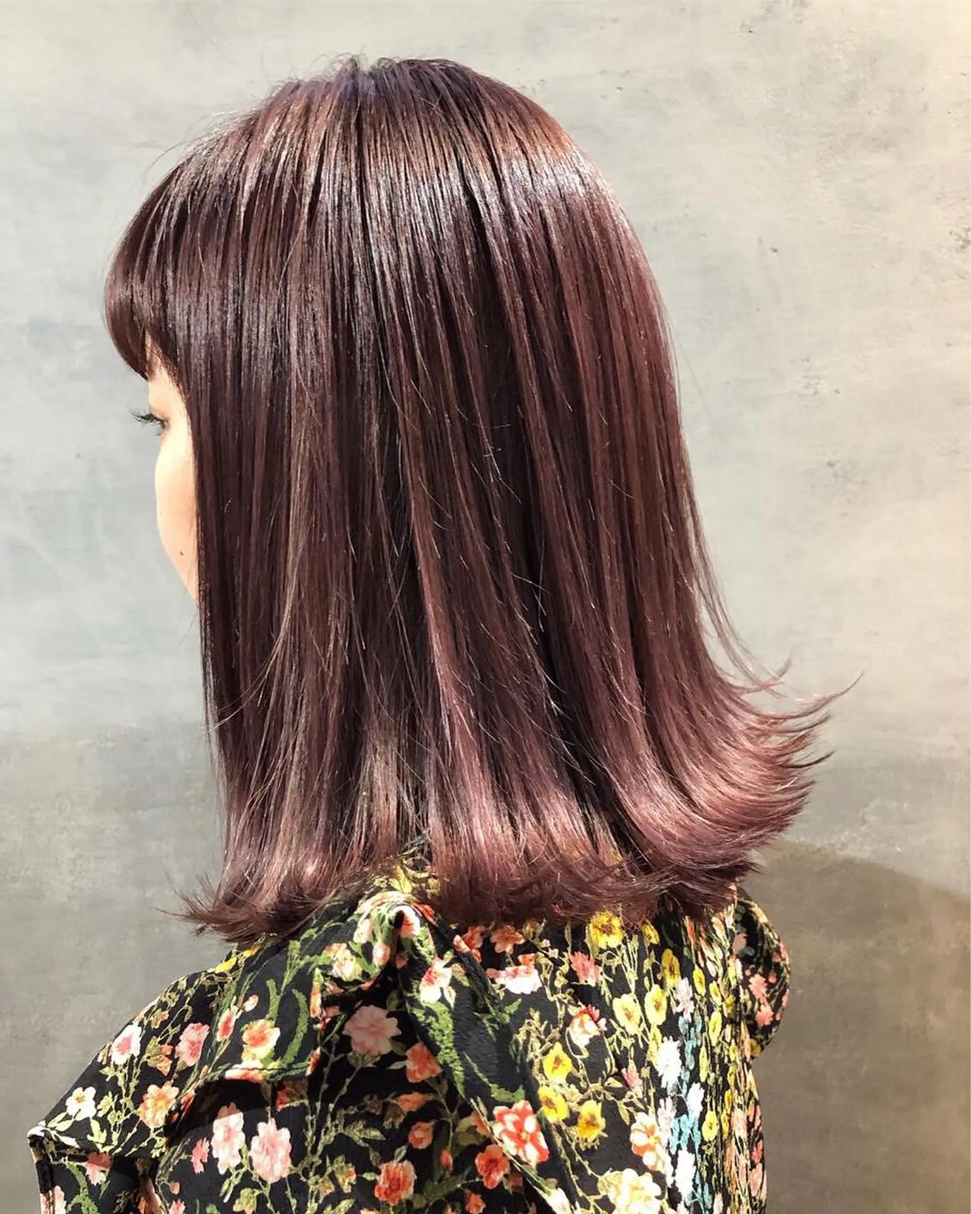 ミディアム カラー ピンクカラー バイオレットカラー カット ヘアカラー トリートメント ツキノキ ミナのヘアスタイル