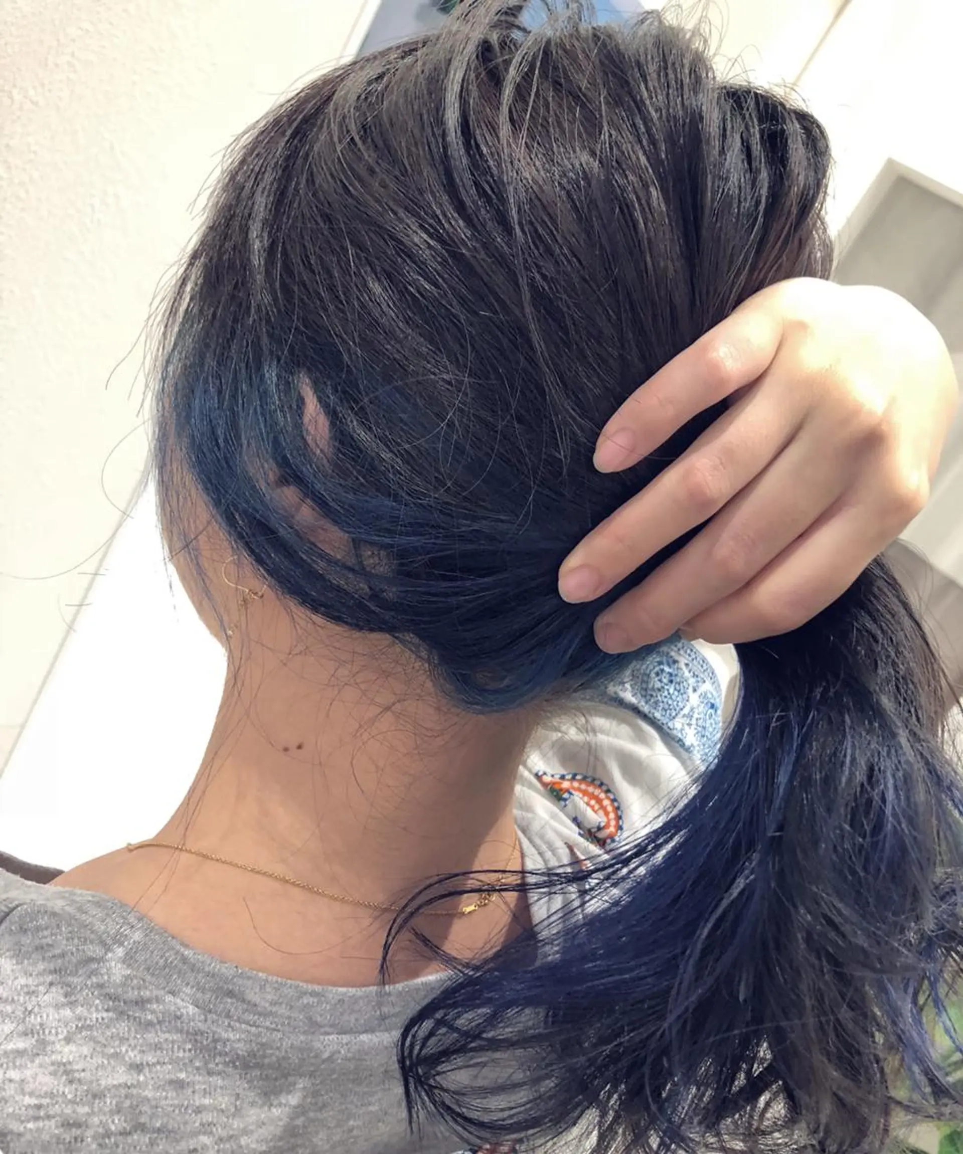 ロング ヘアカラー 岸 保奈美のヘアスタイル