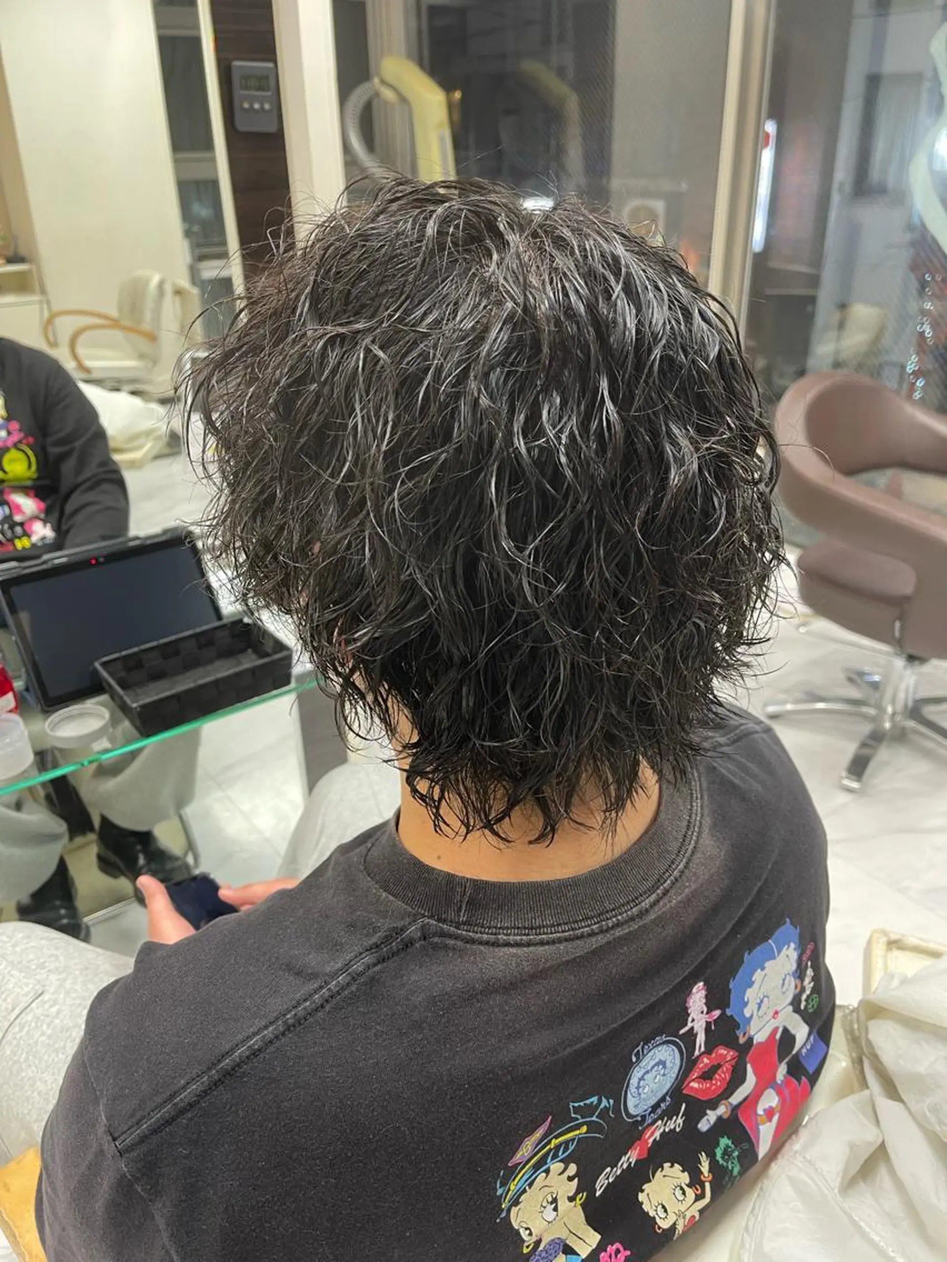 ミディアム パーマ メンズ ミディアムパーマ メンズパーマ ツイストスパイラルパーマ スパイラルパーマ カット パーマ トリートメント ❄️メンズカット 落合諒❄️のヘアスタイル