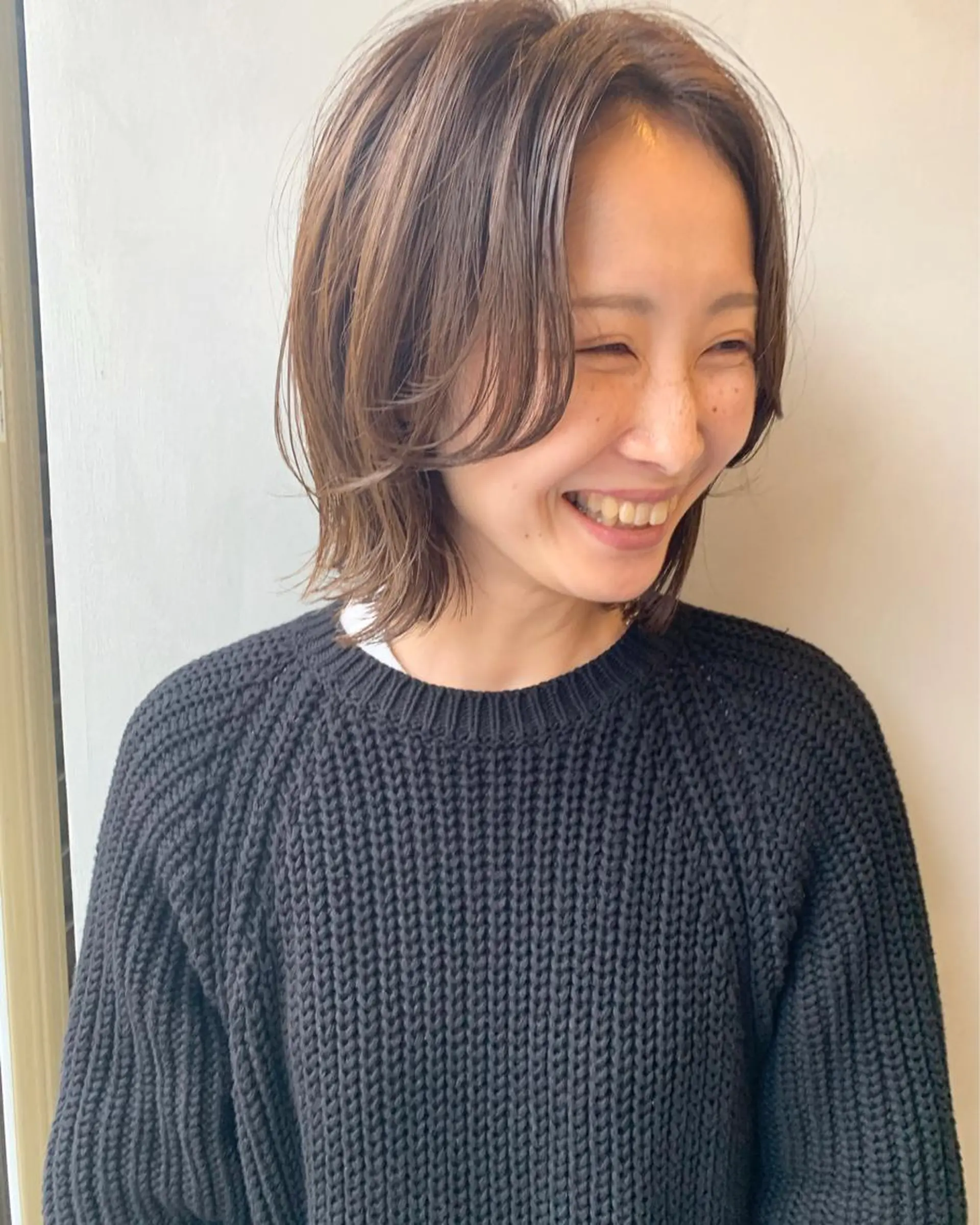 ミディアム カラー 切りっぱなしボブ ショートボブ ミディアムパーマ ボブ くせ毛 カット ヘアカラー Spiel所属・Spiel ボブ/パーマのヘアスタイル