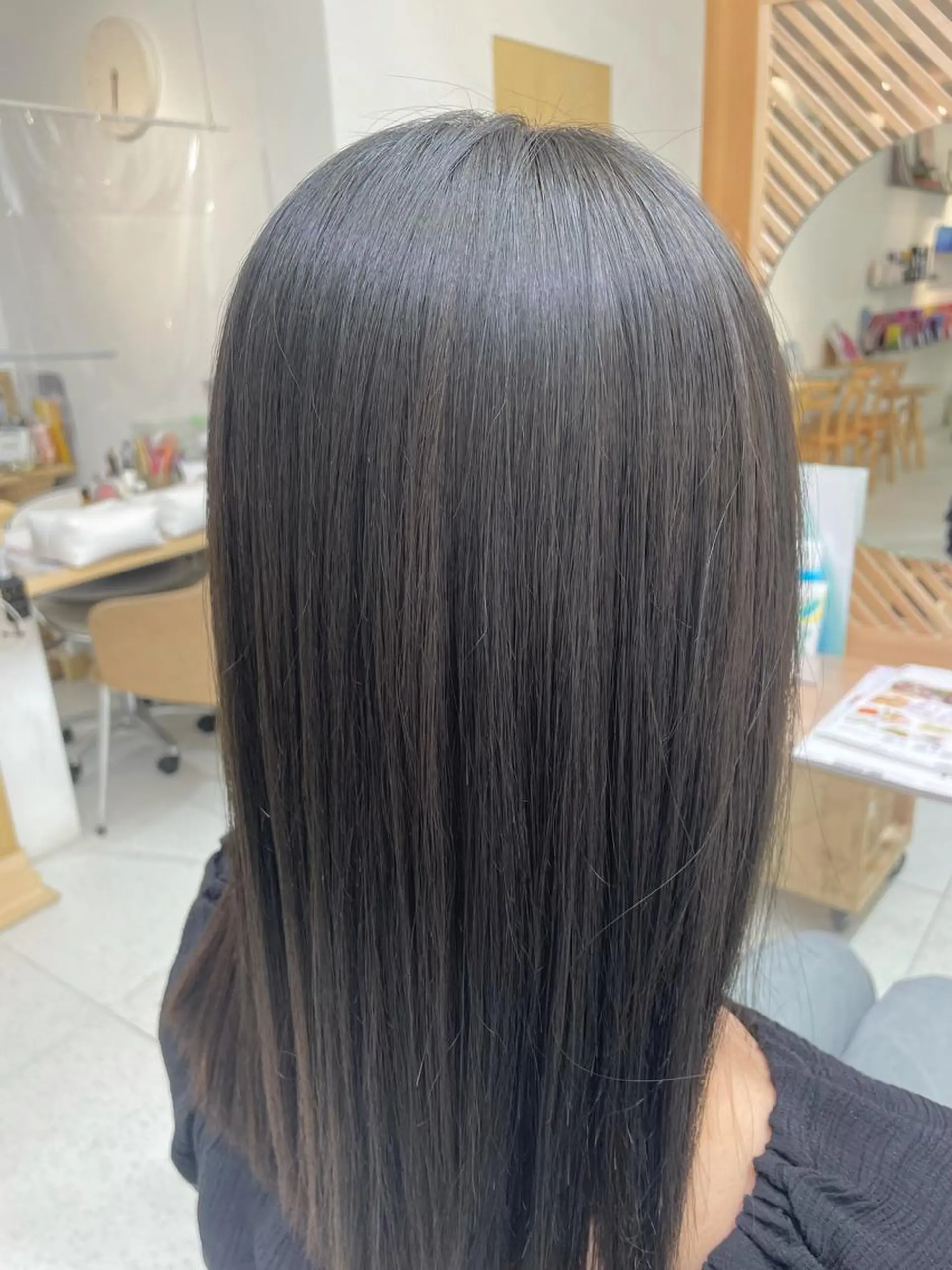 ロング 縮毛矯正 福田 千尋のヘアスタイル