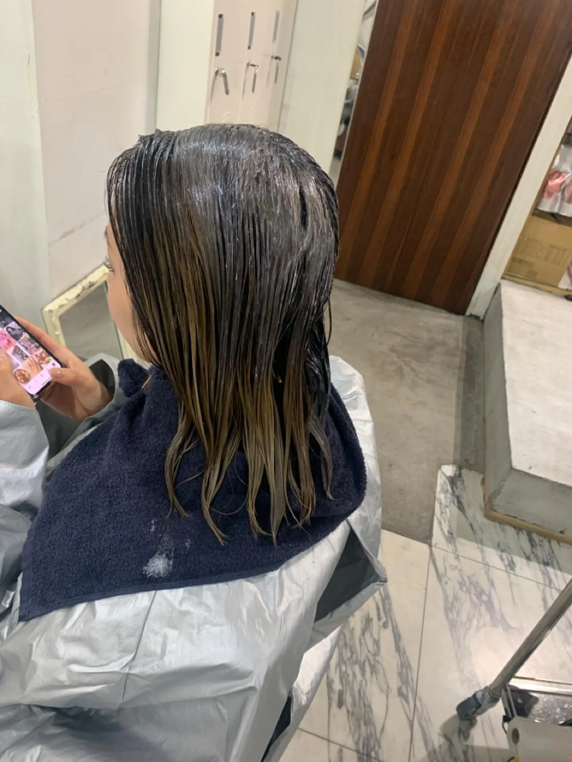 ミディアム レイヤーカット エクステ(レミー毛) NINEのヘアスタイル