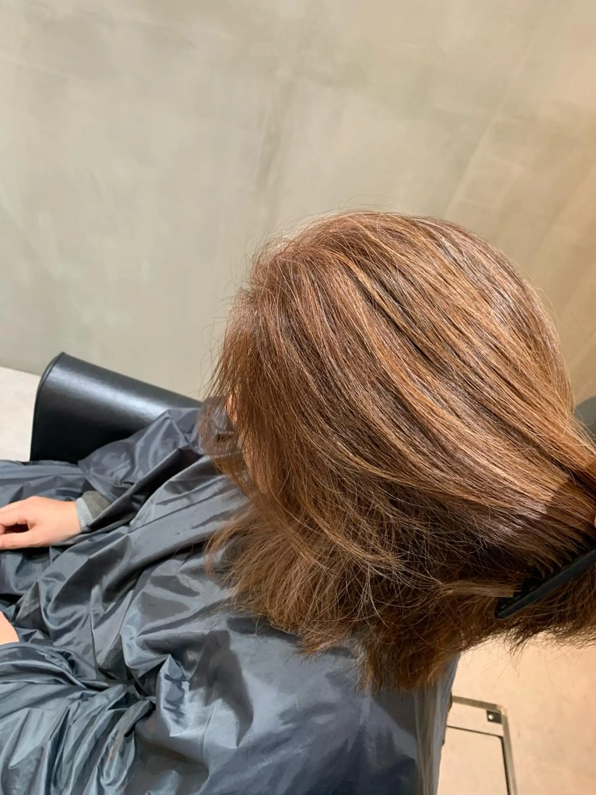 ミディアム カラー 白髪ぼかしハイライト 柳川拓哉のヘアスタイル