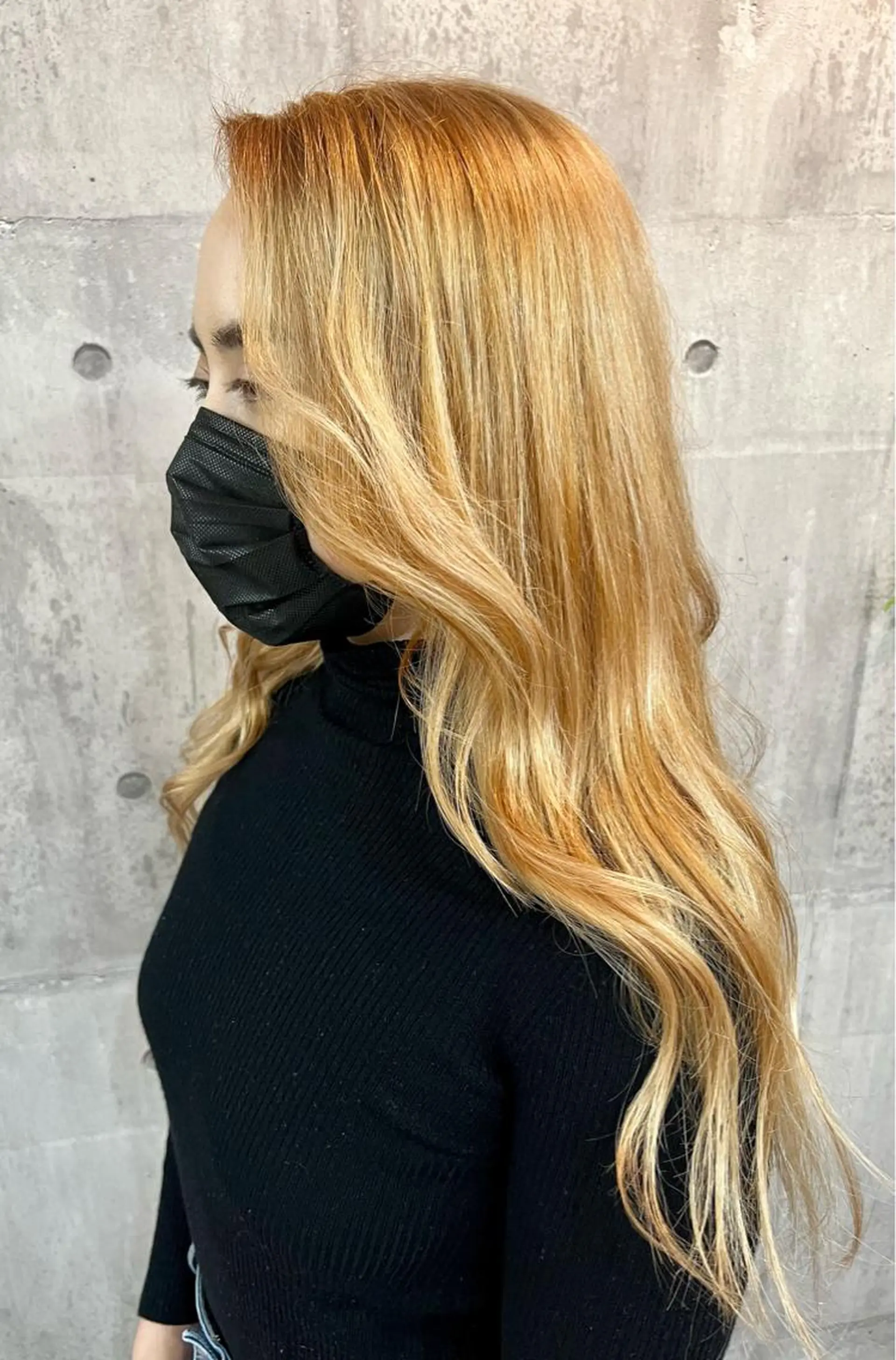 ロング カラー ベージュカラー ブロンド ブロンドベージュ レイヤー/韓国 ハイトーン興津史弥のヘアスタイル