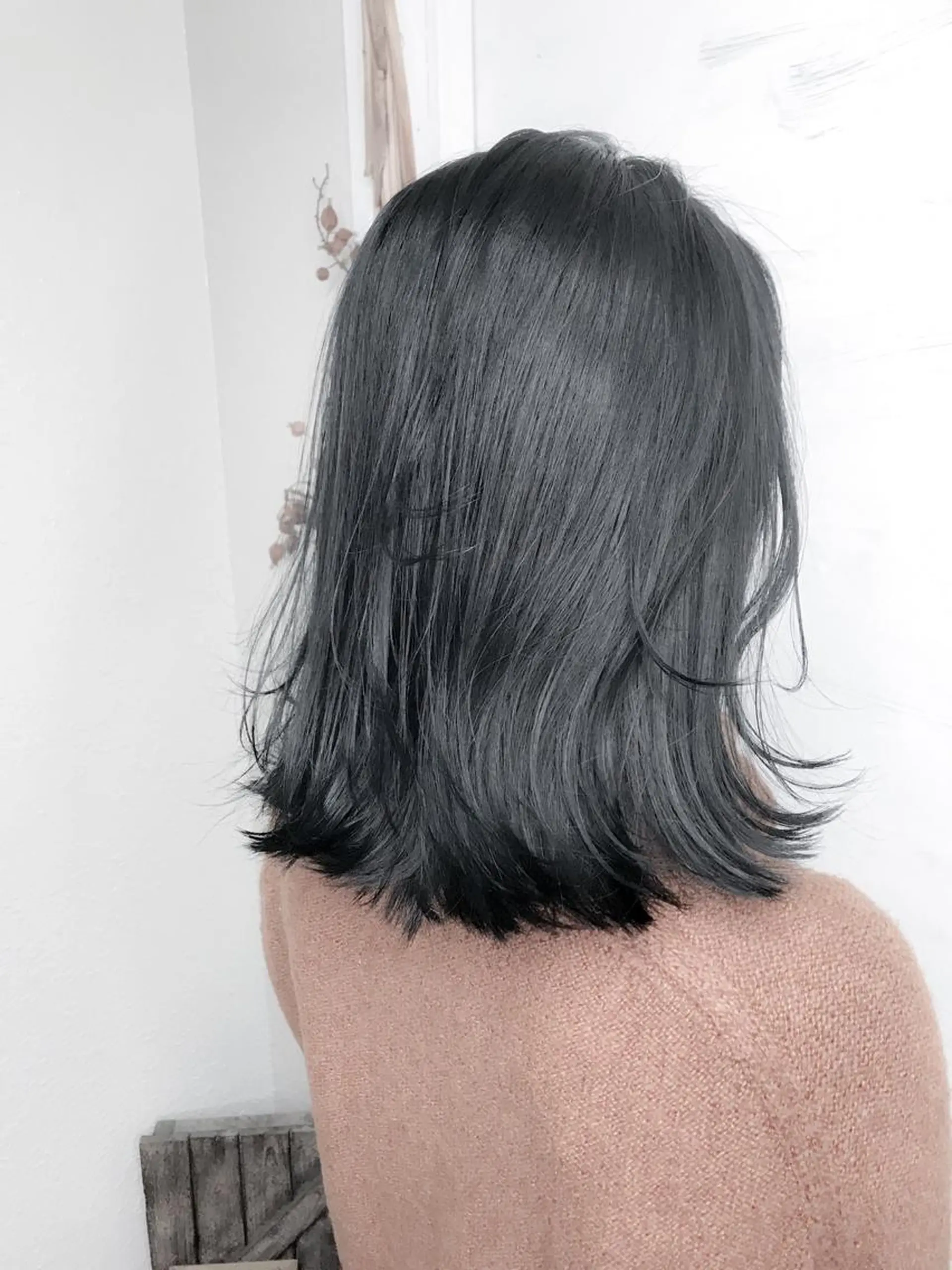 ショート カラー 黒髪 ブルーカラー ブルージュ 透明感カラー ヘアカラー BOX mico.のヘアスタイル