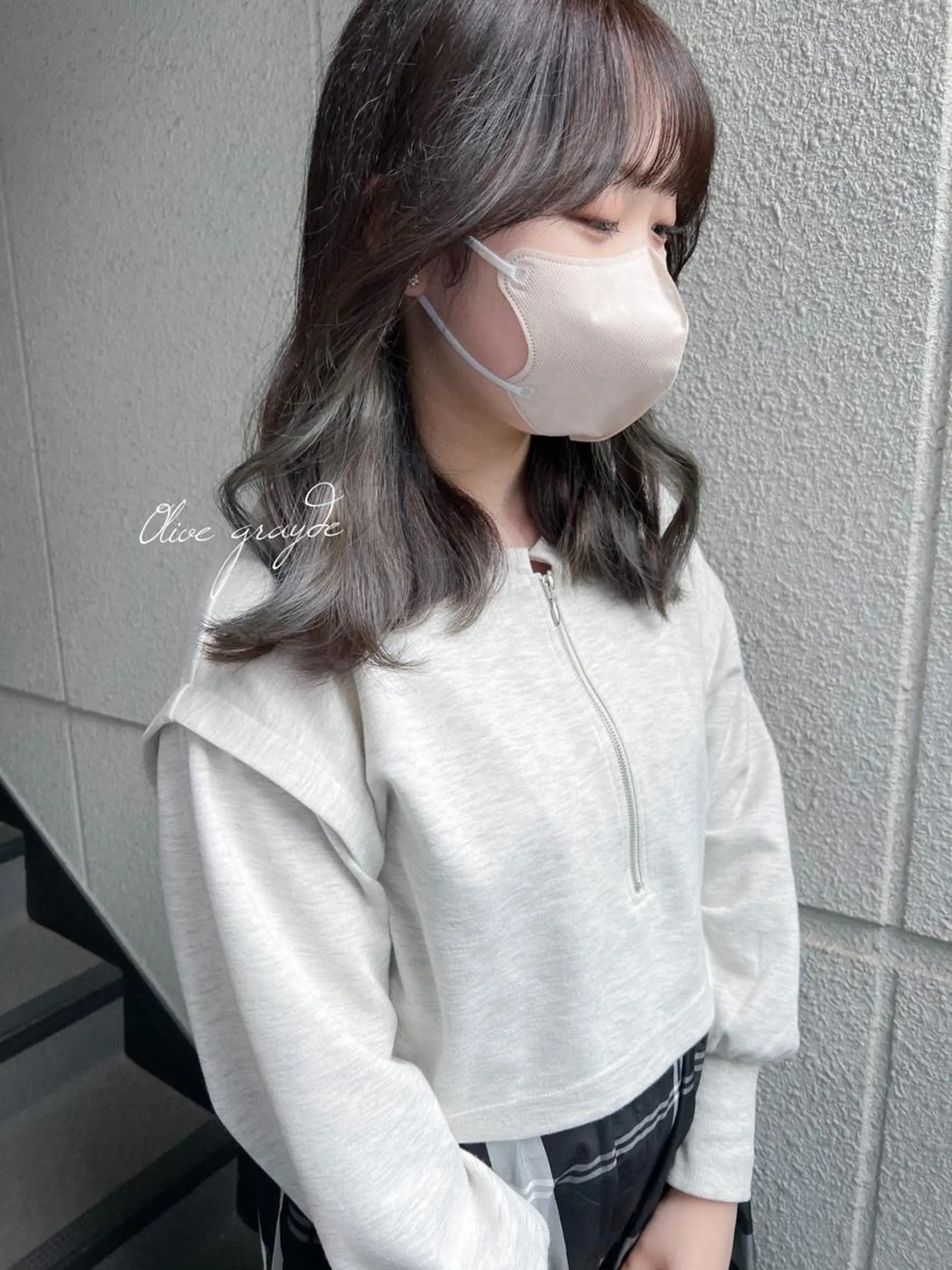 ミディアム カラー グレージュ オリーブグレージュ オリーブグレー カラーパティシエ facce🌼ikoのヘアスタイル