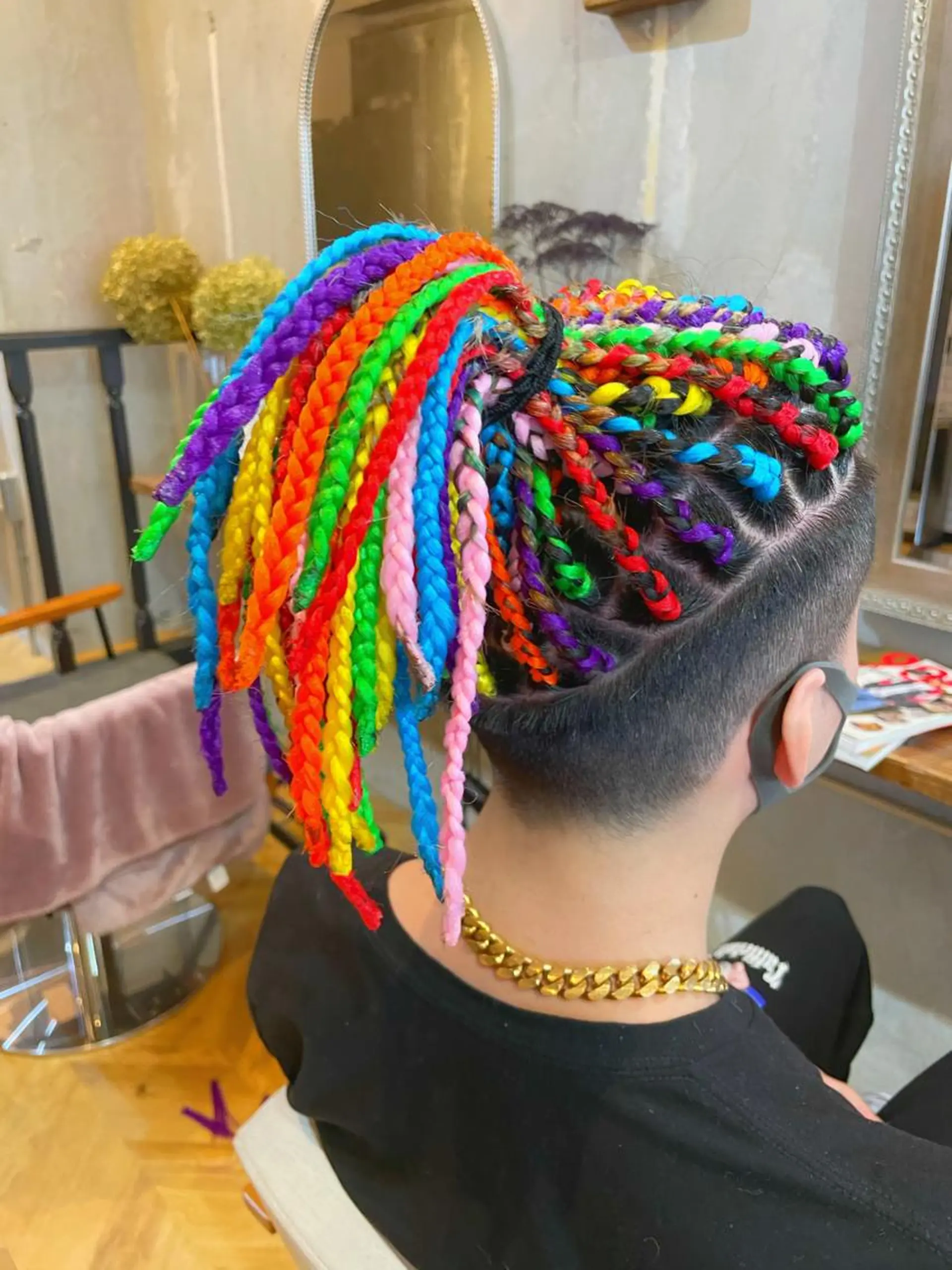 ヘアアレンジ メンズ シールエクステ メンズブリーチ メンズハイライト メンズハイトーン メンズインナーカラー エクステ指名No.1 【店長】橘田のヘアスタイル