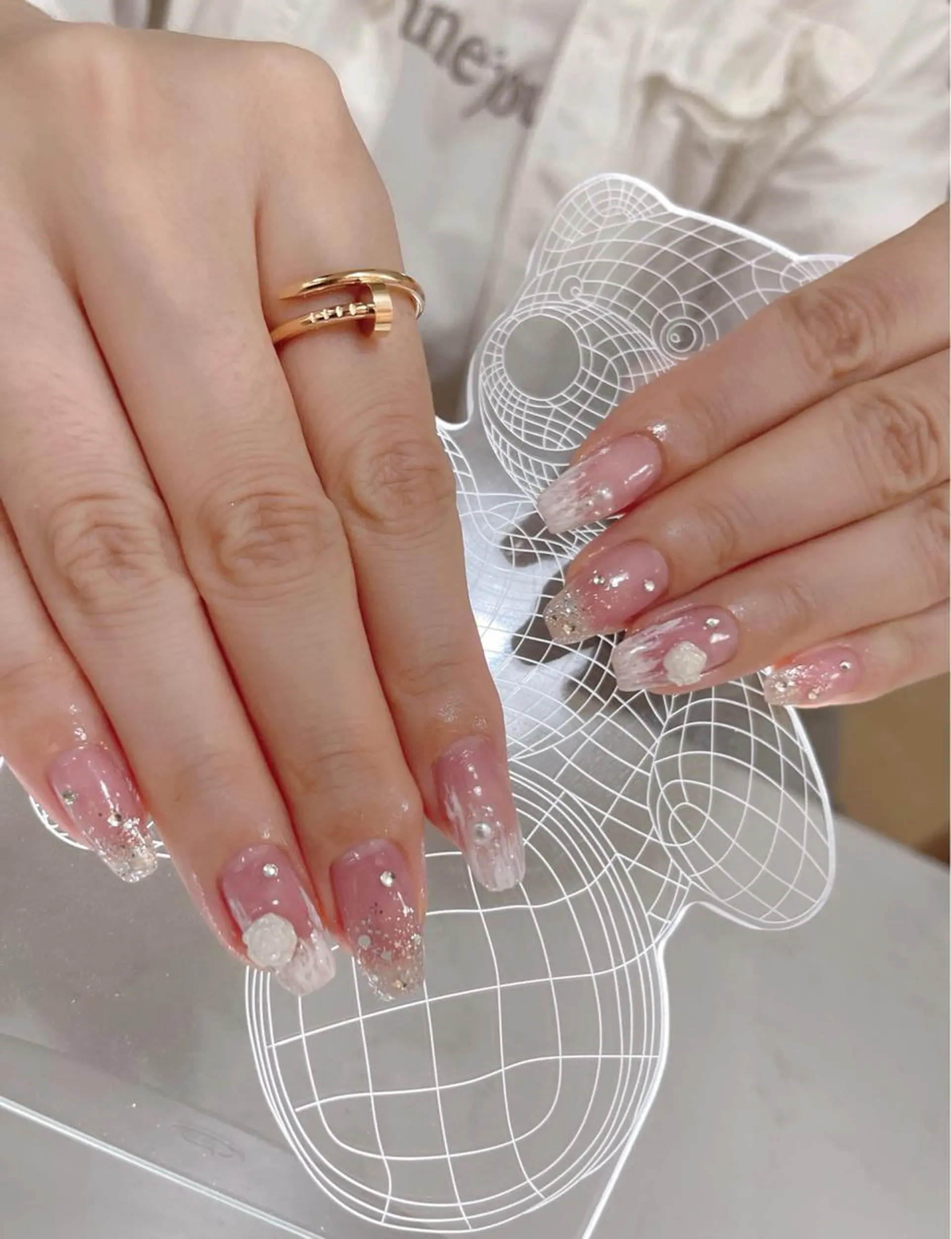 ネイル AngelChris ビューティーサロンのネイルデザイン