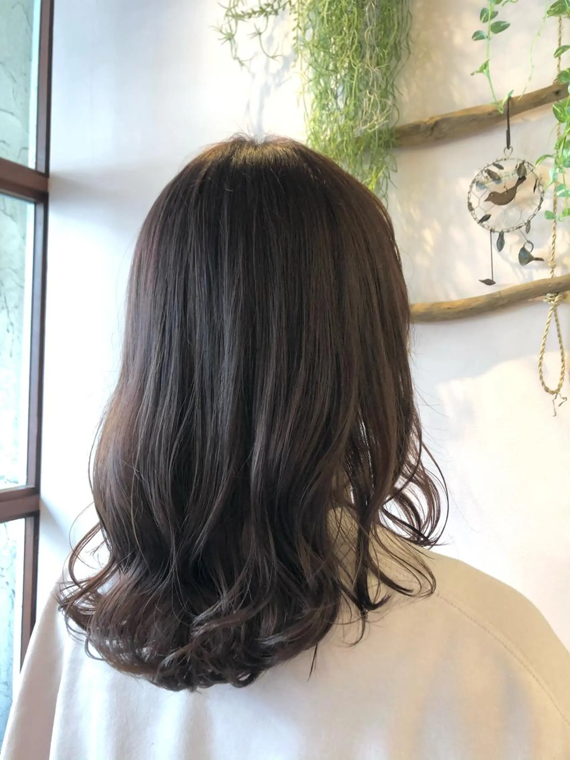 セミロング ニイムラ ミキのヘアスタイル