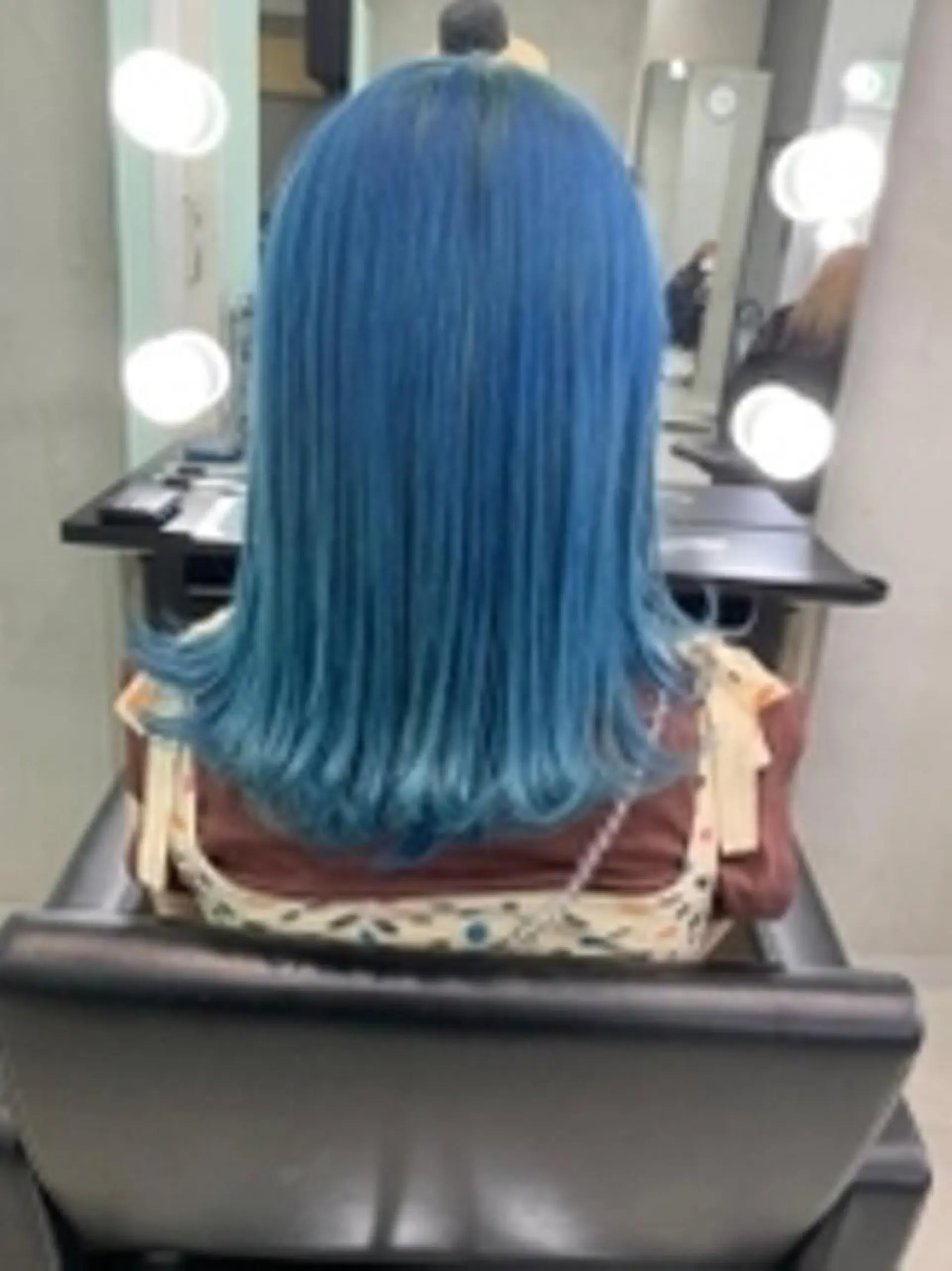 ミディアム カラー 前田 桃花のヘアスタイル