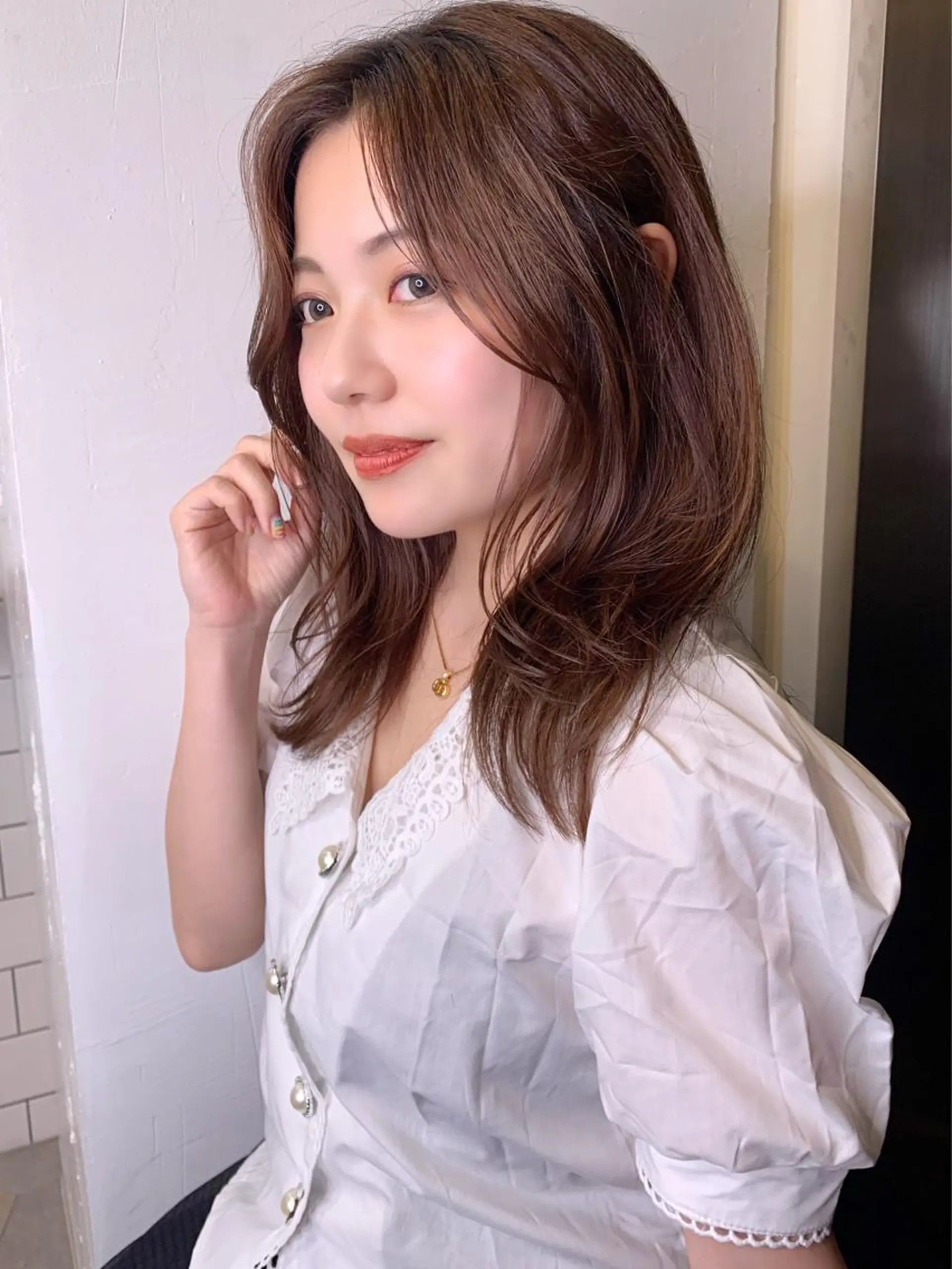 セミロング カラー ブラウンカラー ショコラブラウン くびれヘア カット ヘアカラー 藤間 帆乃夏（とうまほのかのヘアスタイル