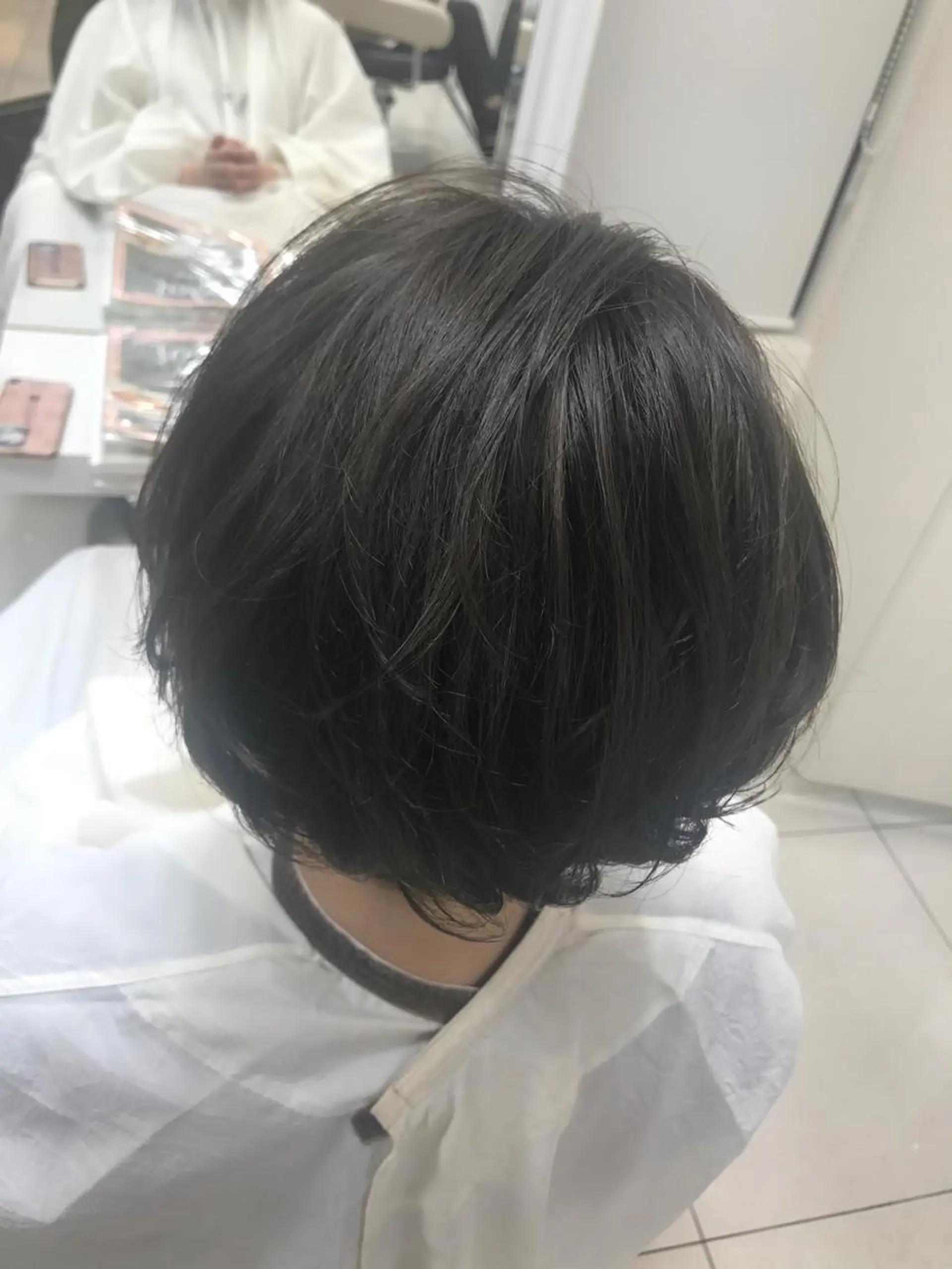 ショート カラー アッシュ アッシュグレー アッシュグレージュ グレージュ 【暖色カラー特化】 中山由梨のヘアスタイル