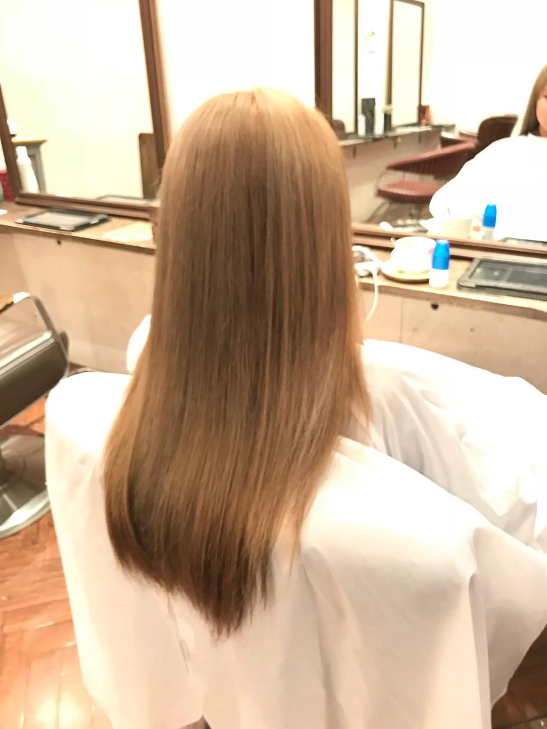 カラー ベージュカラー ヘアカラー トリートメント 小森谷 亮太のヘアスタイル