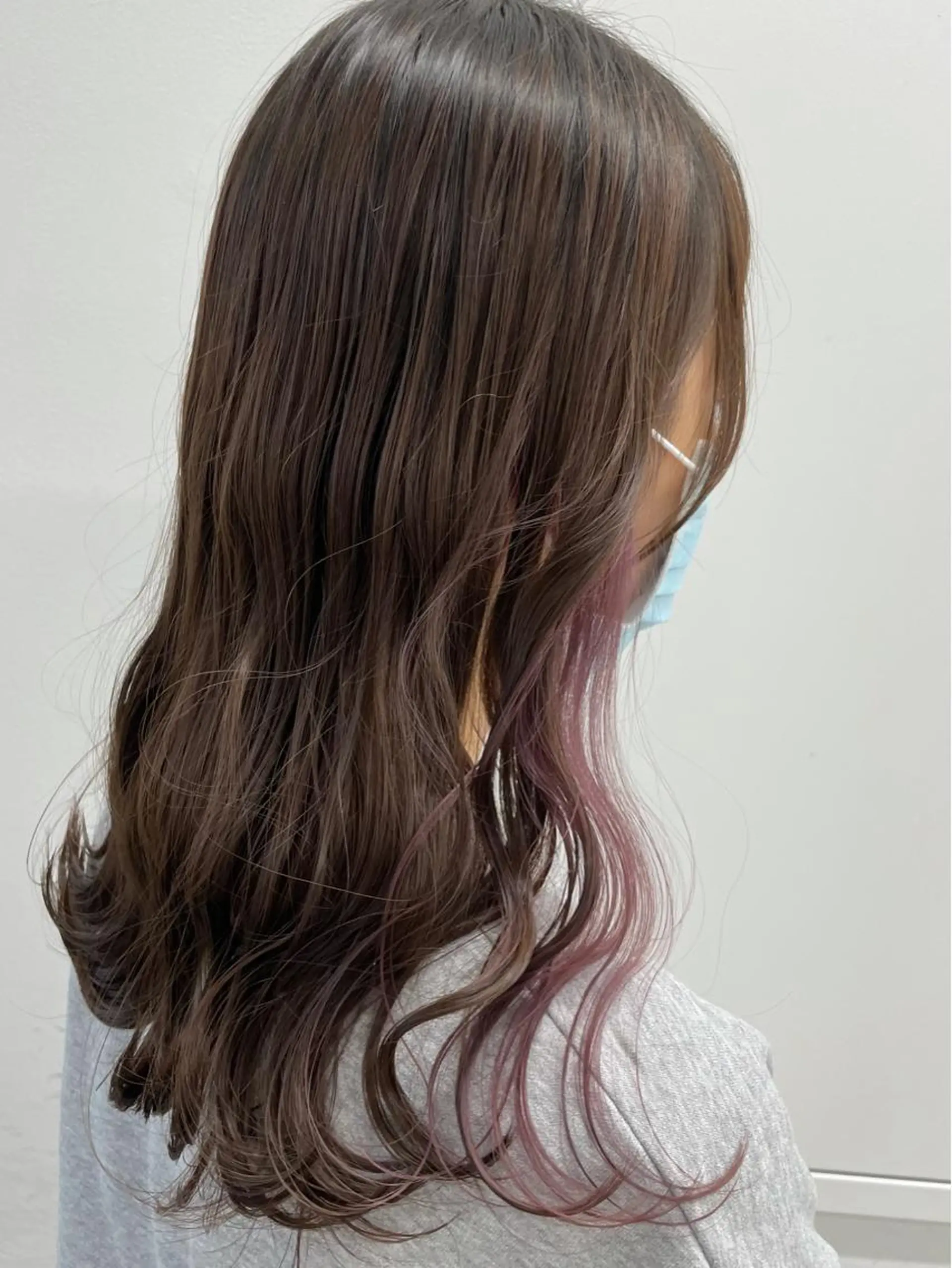 ミディアム カラー ヘアアレンジ ブリーチ イヤリングカラー ラベンダーカラー ヘアカラー トリートメント 🦄インナーカラー 🦄貫井彩花のヘアスタイル