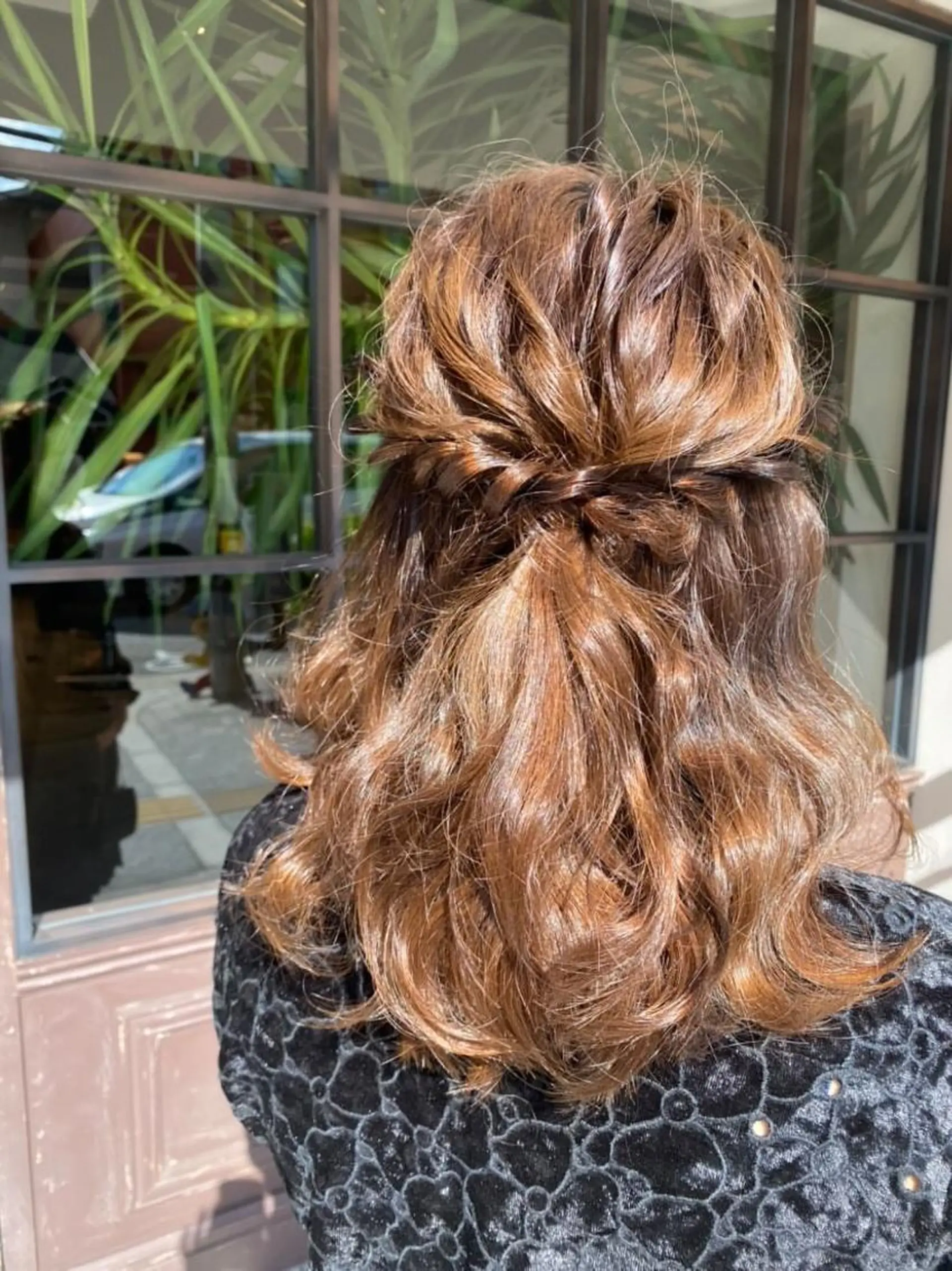 ミディアム ヘアアレンジ ハーフアップ ヘアセット 川越 輝梨奈のヘアスタイル