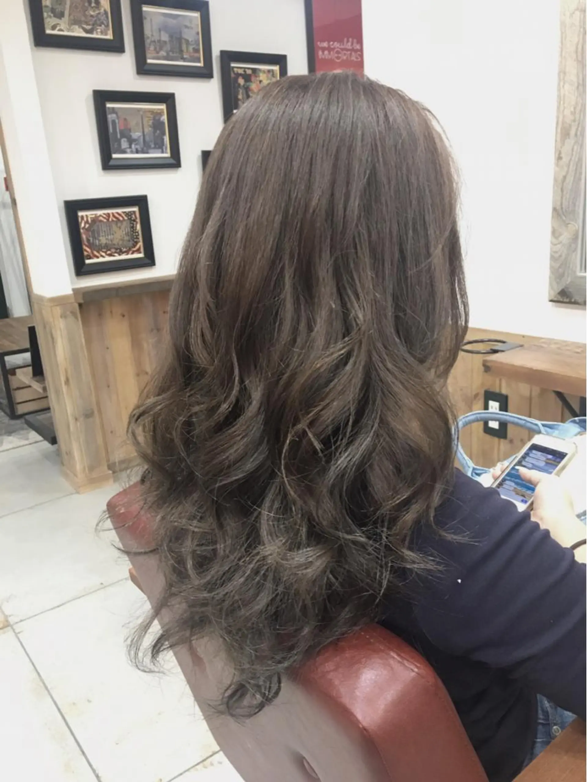 ロング カラー グレージュ ハイライトカラー ハイライト Oasis所属・🦋Oasis RINA 🦋のヘアスタイル