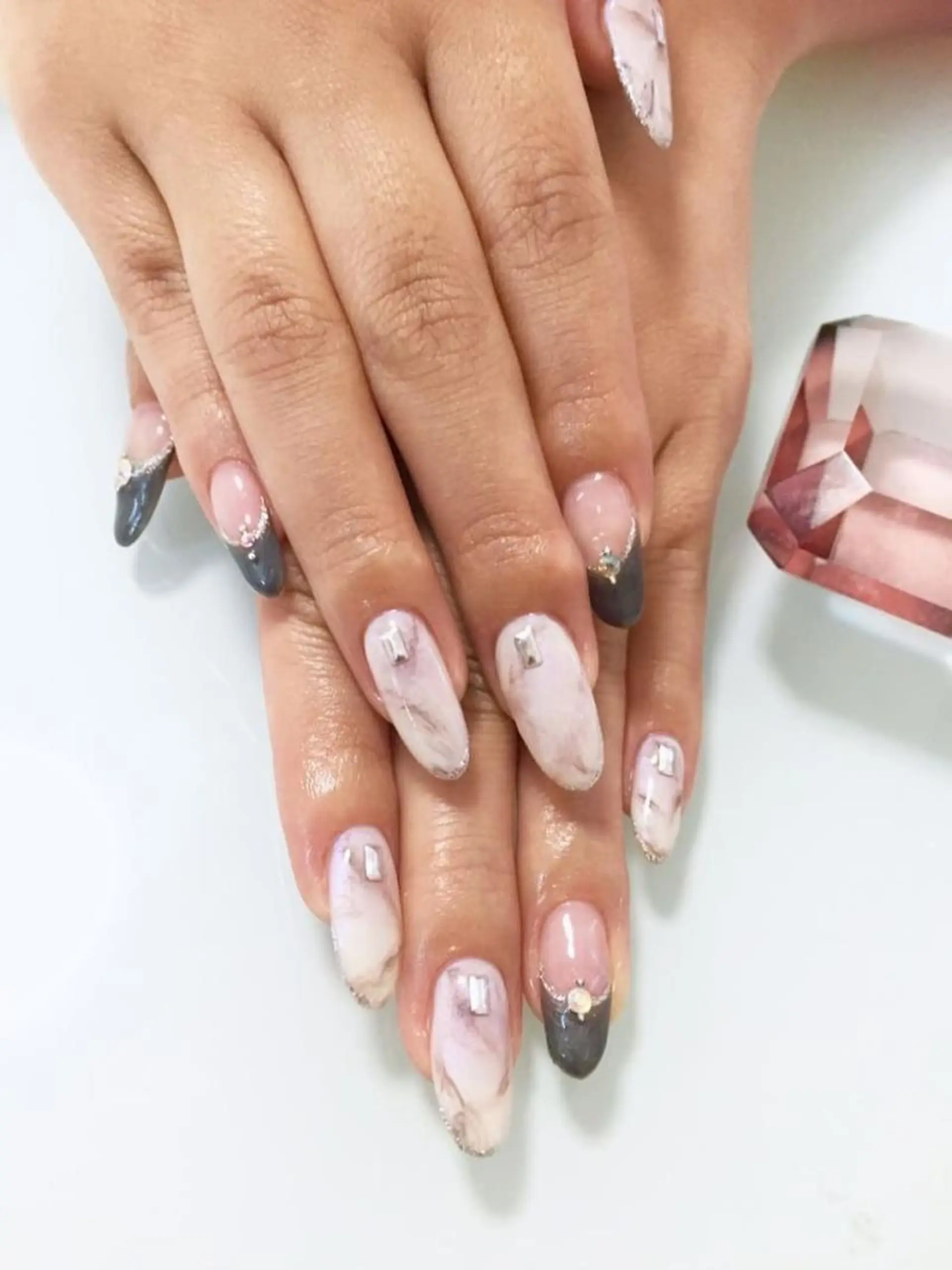 セミロング ネイル ハンドネイル ハンドケア 💎ビューティサロン 湘南　RIRAN💎のネイルデザイン