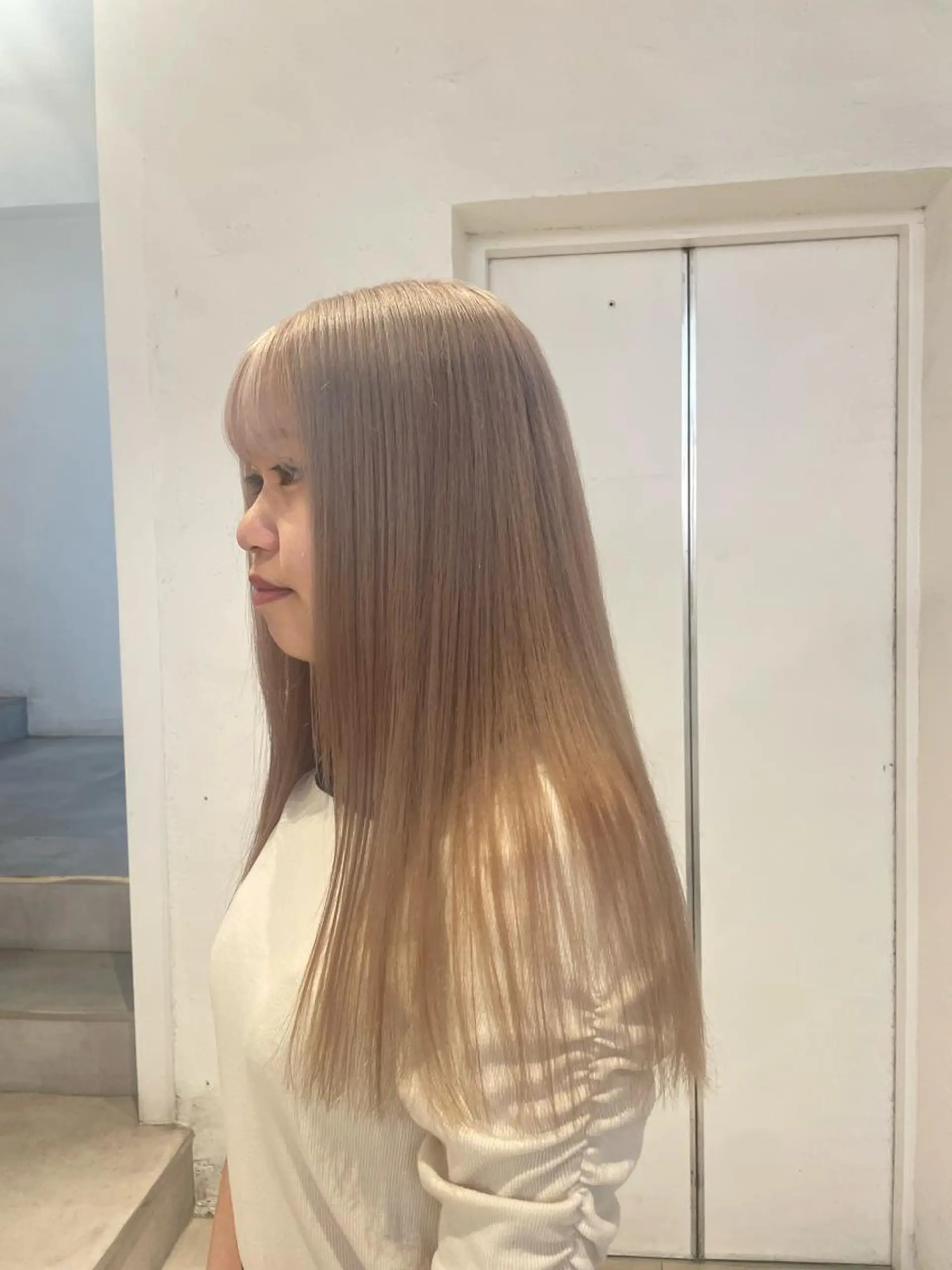 ロング カラー ヘアカラー 🌟暖色系ハイトーン 🌟AIのヘアスタイル