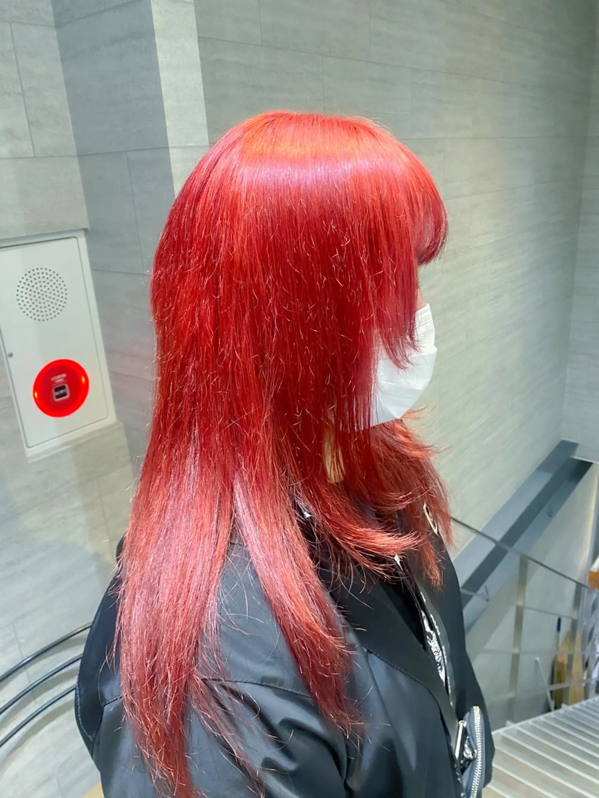 カラー ブリーチ 花見 亜沙美のヘアスタイル