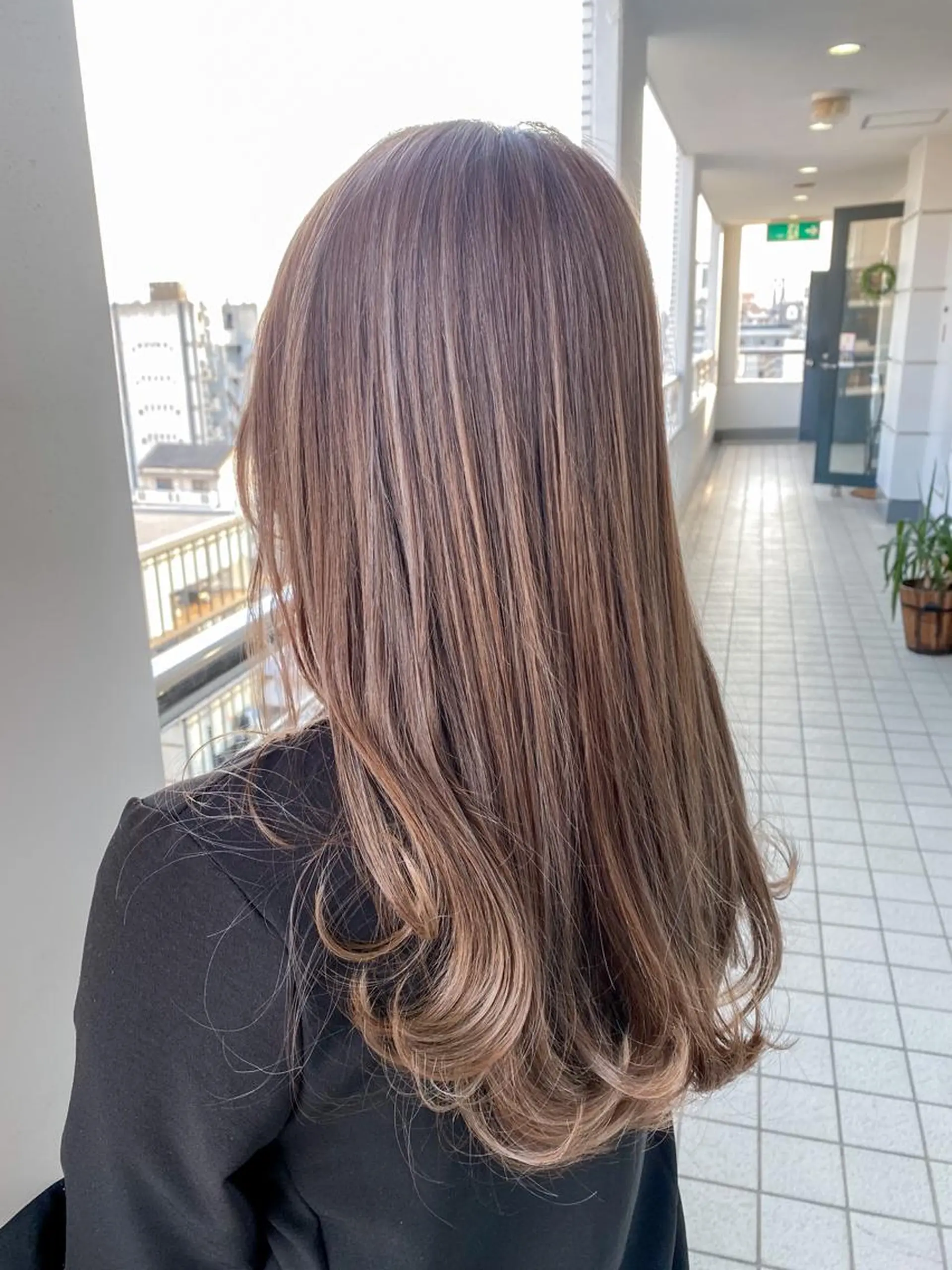 ロング カラー パーマ ヘアアレンジ ハイライトカラー ハイライト ヘアカラー トリートメント olga所属・松尾謙佑【ハイライト LEDエクステ】のヘアスタイル