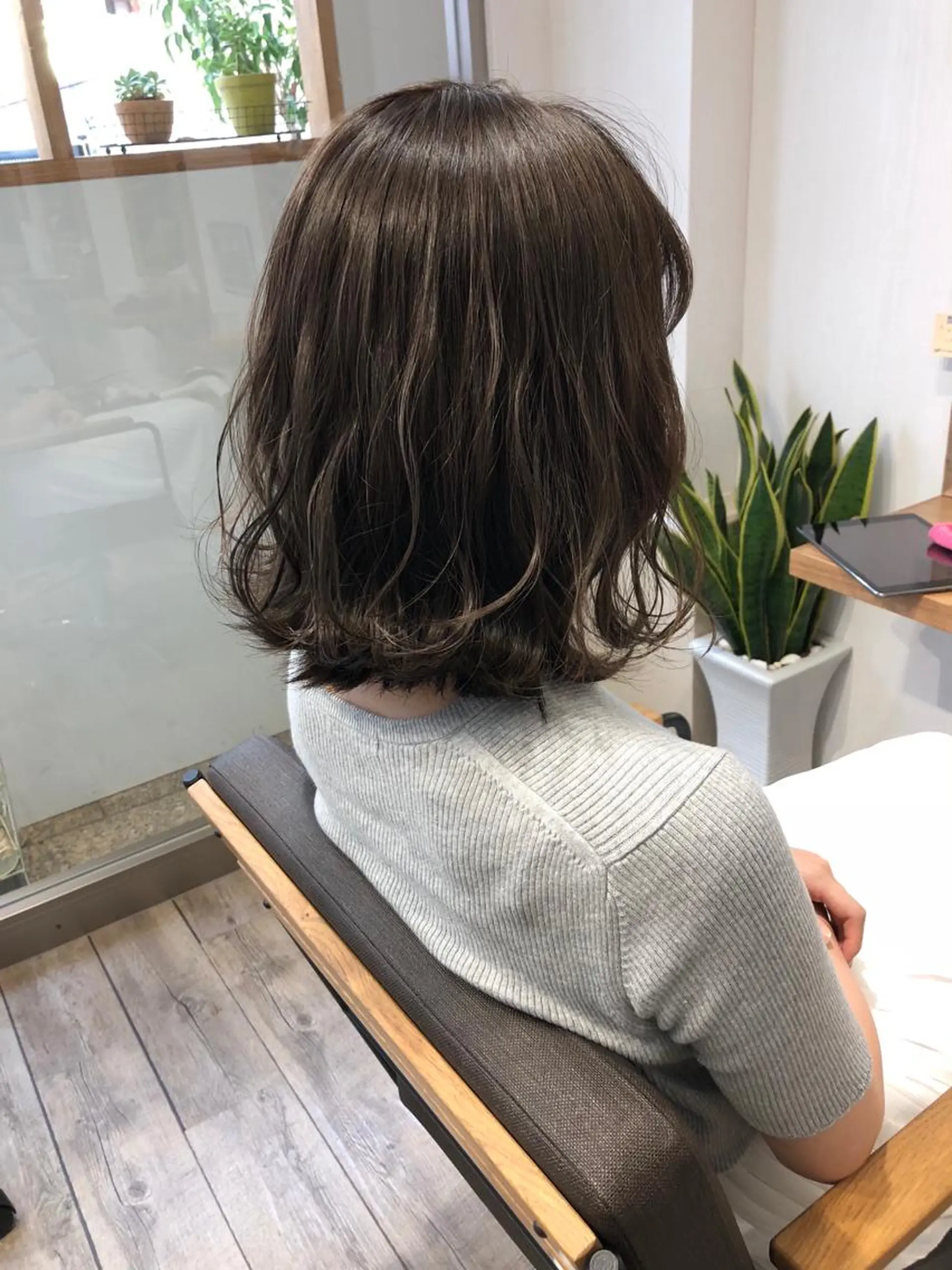 ショート カラー ヘアアレンジ アッシュ オリーブアッシュ 顔周りcut・ご相談 ＝新宿しずく🇰🇷のヘアスタイル