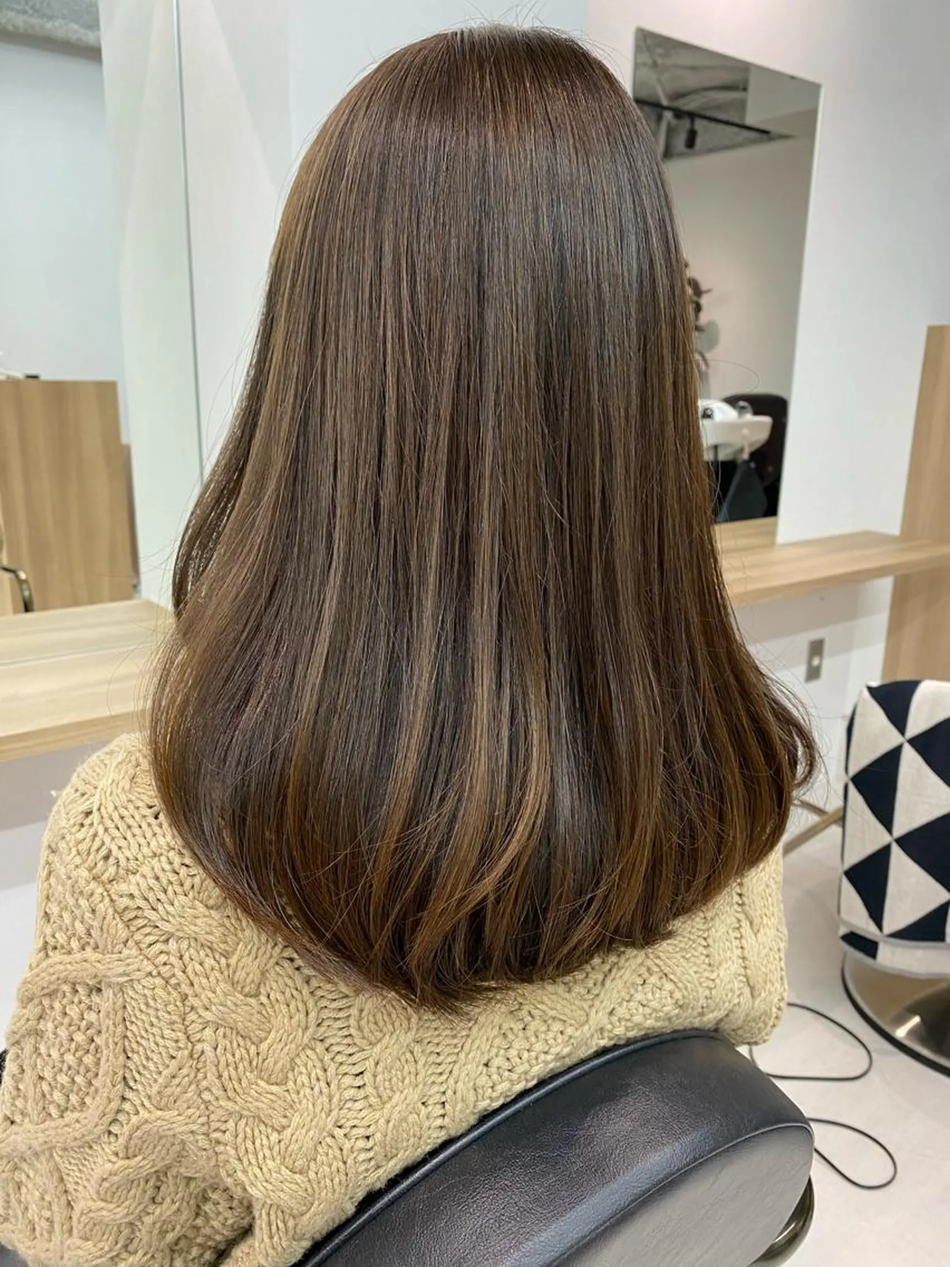 セミロング カラー ベージュカラー カット ヘアカラー lar 立川南口所属・レイヤーボブ/ボブ 仲川和人のヘアスタイル