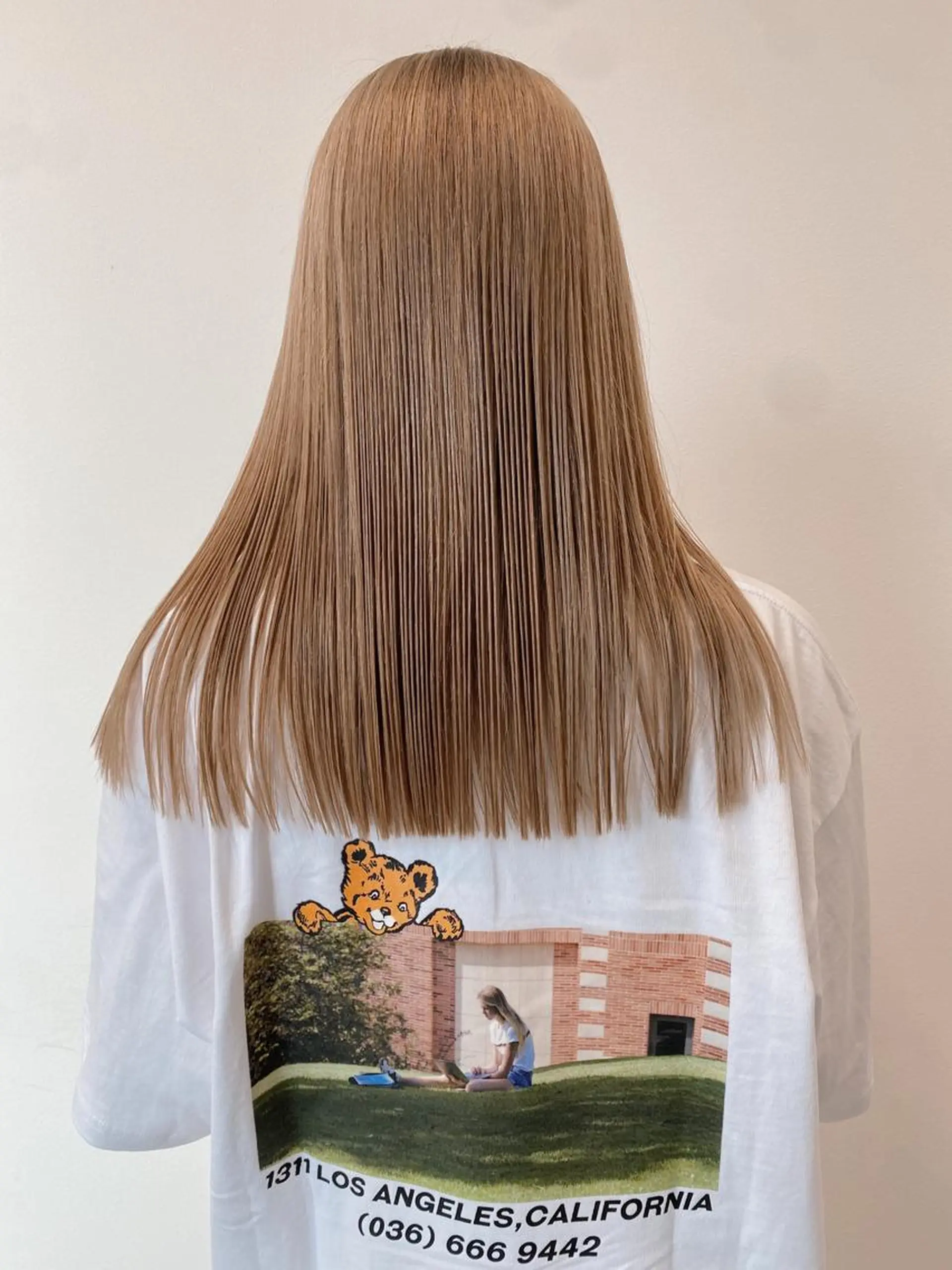 セミロング カラー ベージュカラー ミルクティーベージュ Living所属・ヨシモトリョウ 髪質改善/美髪のヘアスタイル