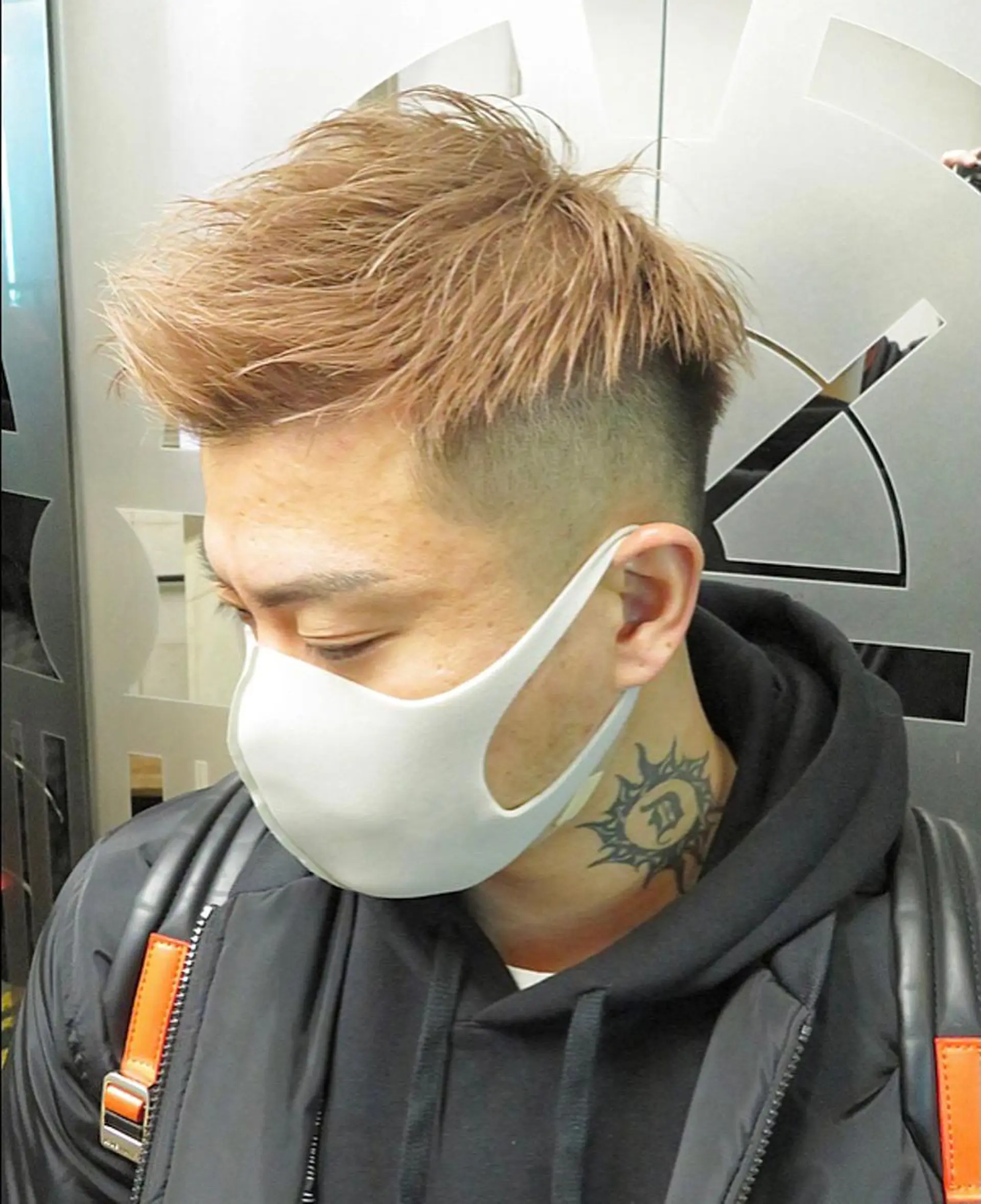 カラー メンズ ベージュカラー ホワイトベージュ Le'a所属・渋谷/フェード/ 國分 翔のヘアスタイル