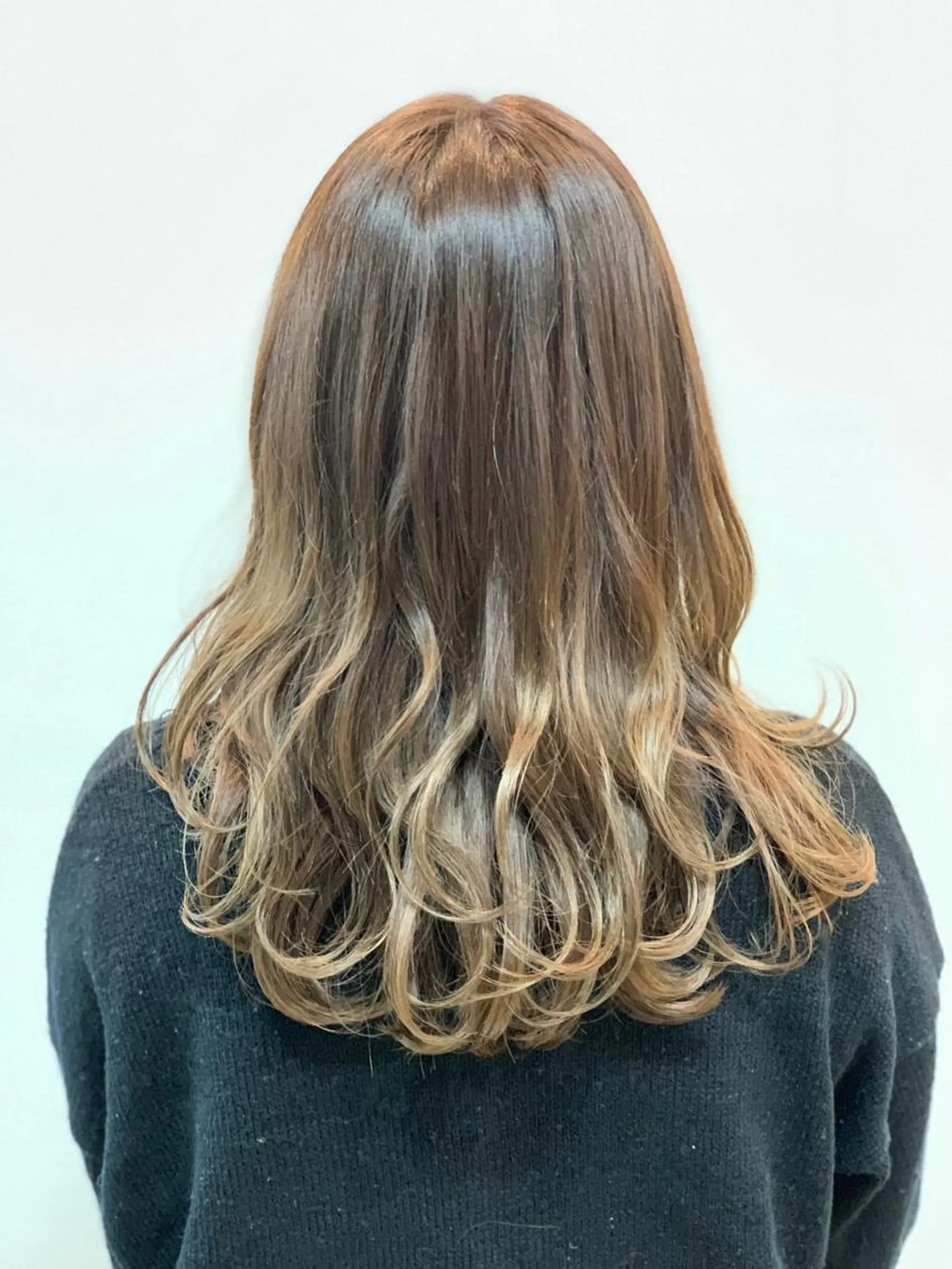 ミディアム CiNEMA daikanyama所属・透明感カラー🫧 今泉健太のヘアスタイル