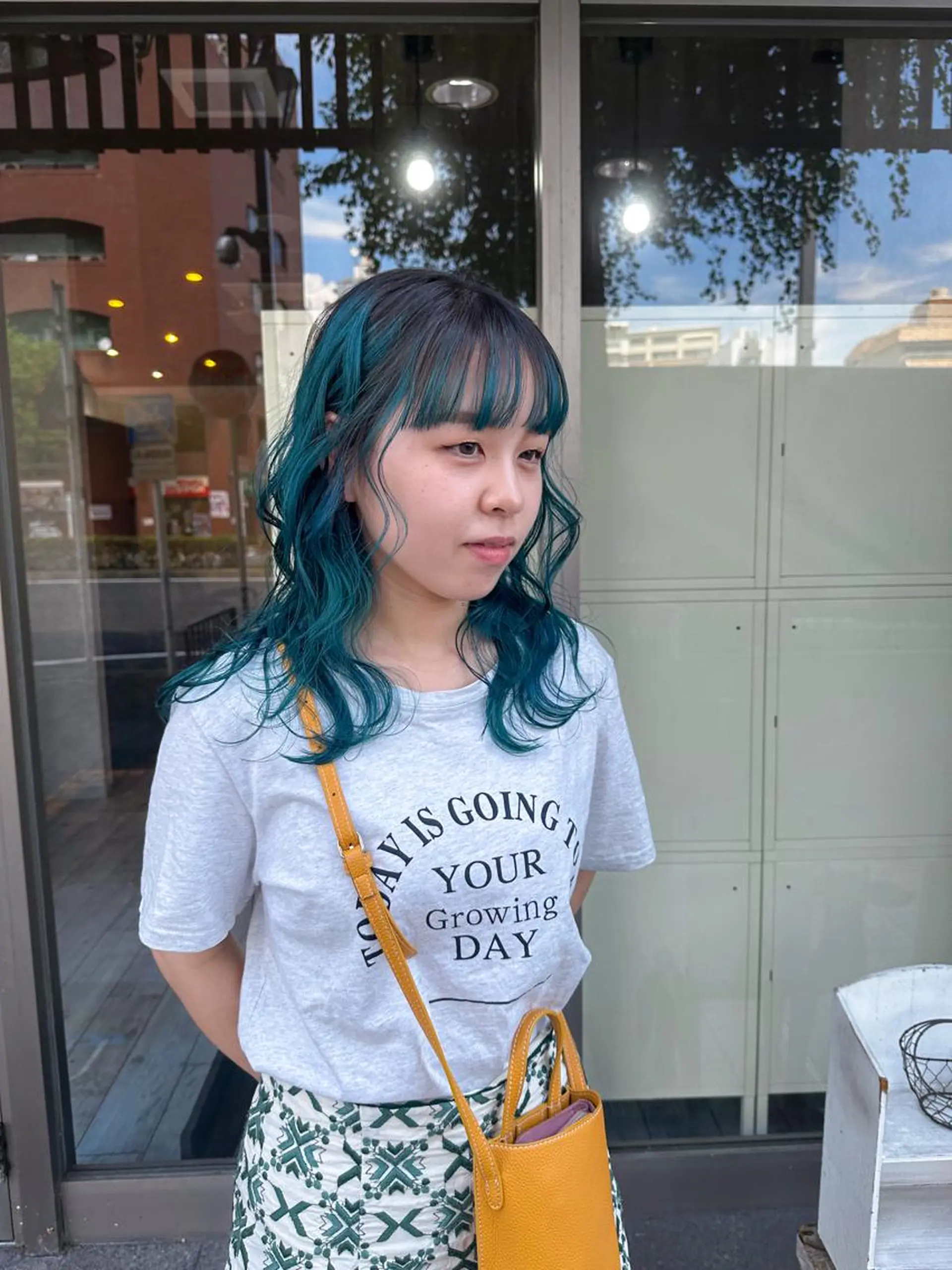 セミロング カラー エメラルドグリーン 高橋 みく/ minim 暖色のヘアスタイル