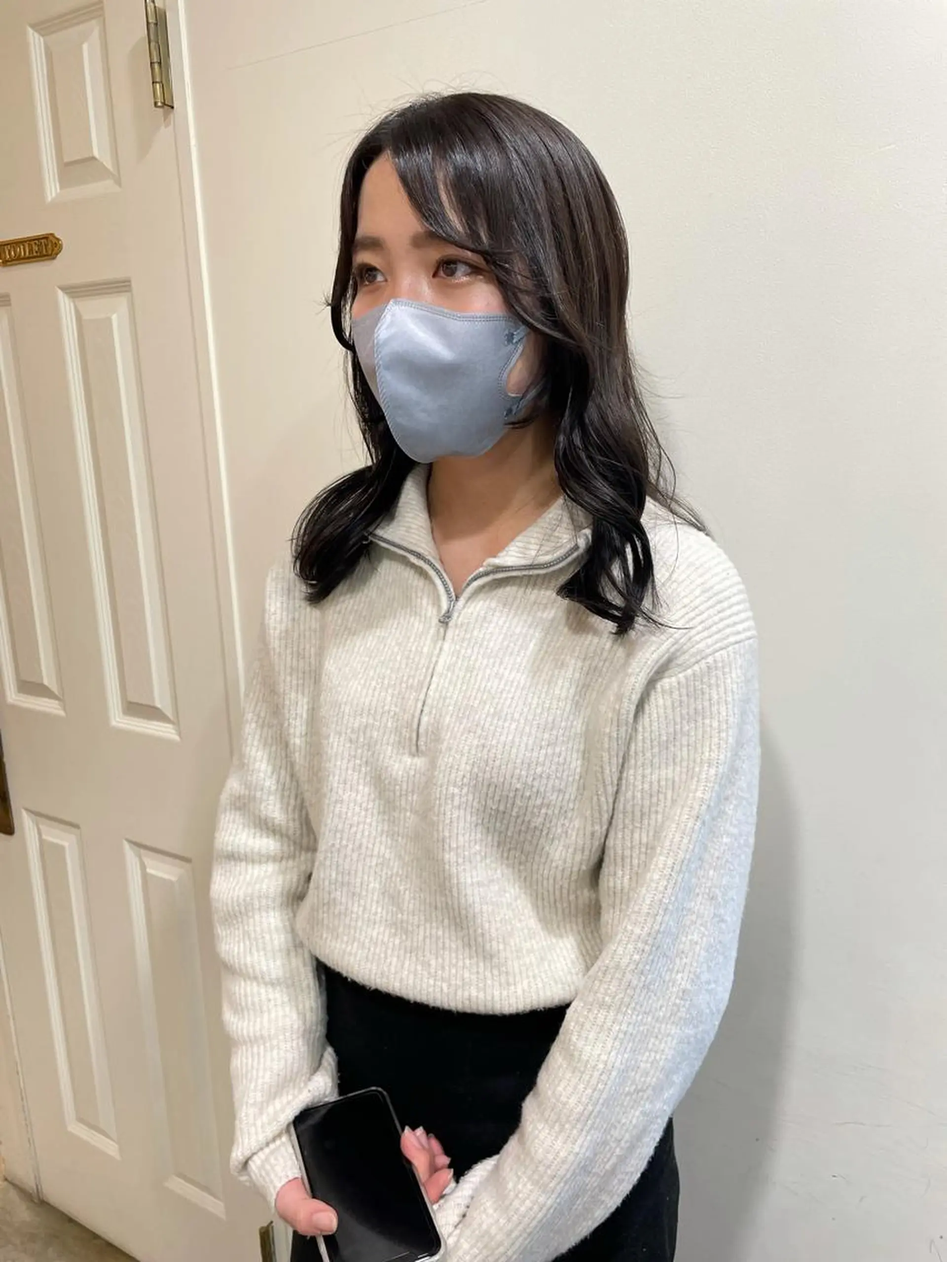 ミディアム カラー カット ヘアカラー トリートメント MIOベージュカラー 柔らかいカラーのヘアスタイル