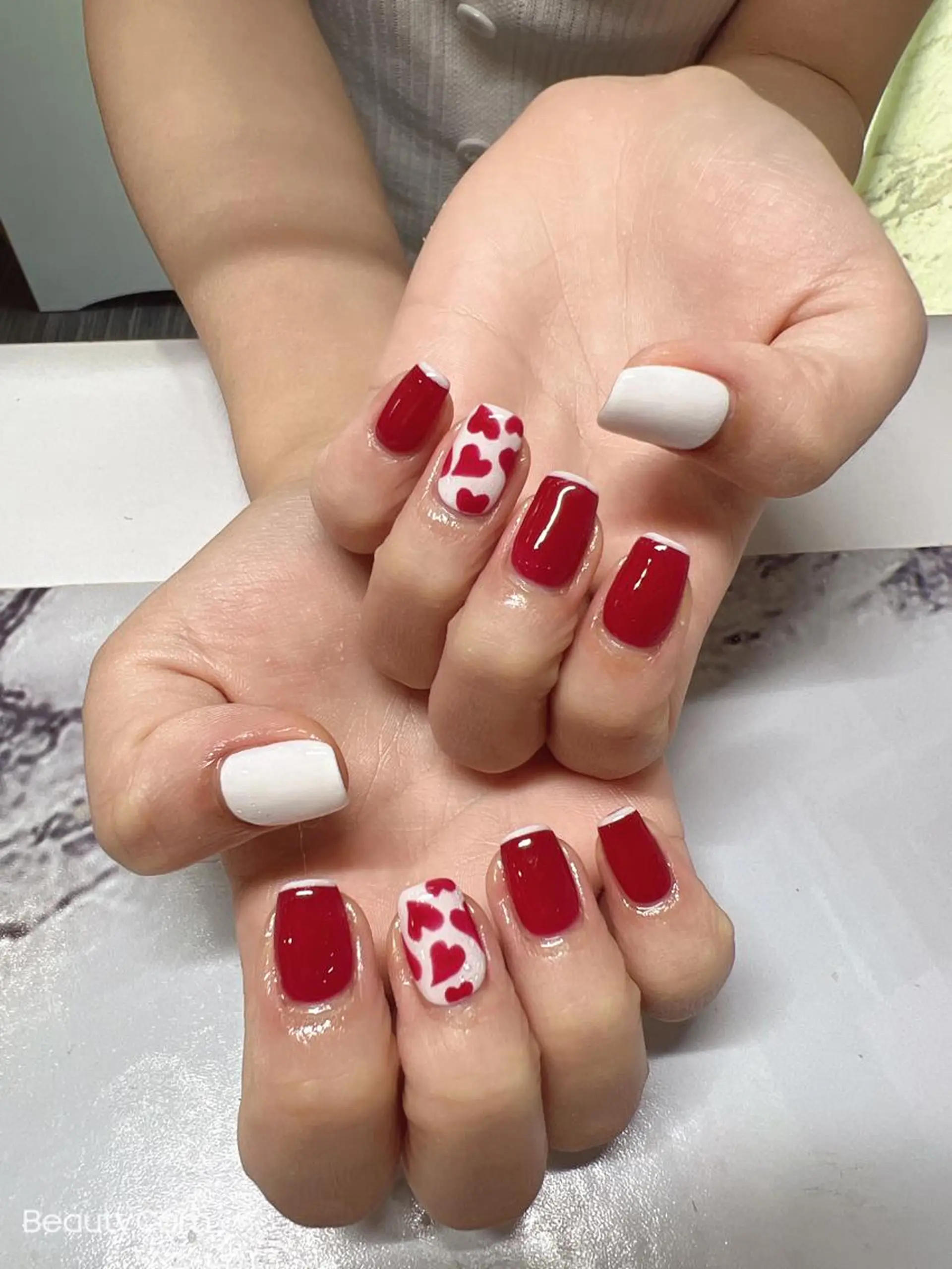 ネイル Guarendo錦糸町店所属・ガレンドウ 白澤 愛子のネイルデザイン