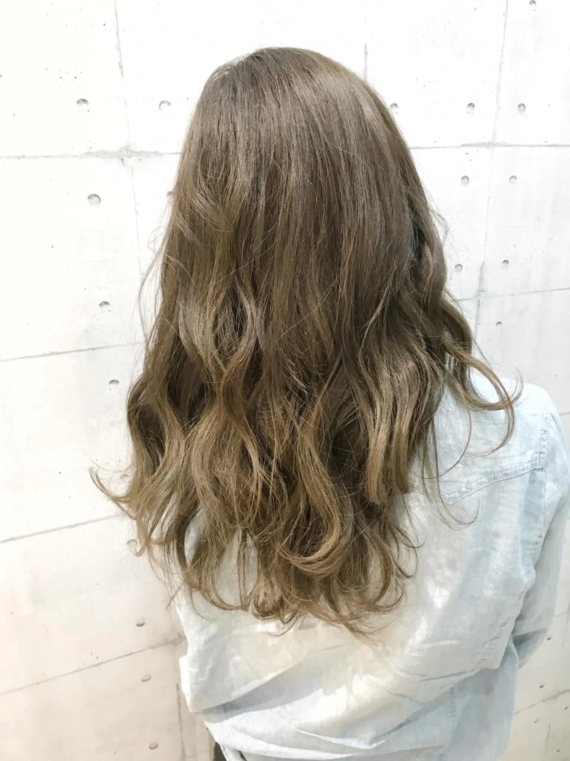 ロング カラー ベージュカラー 高木 麻知子のヘアスタイル