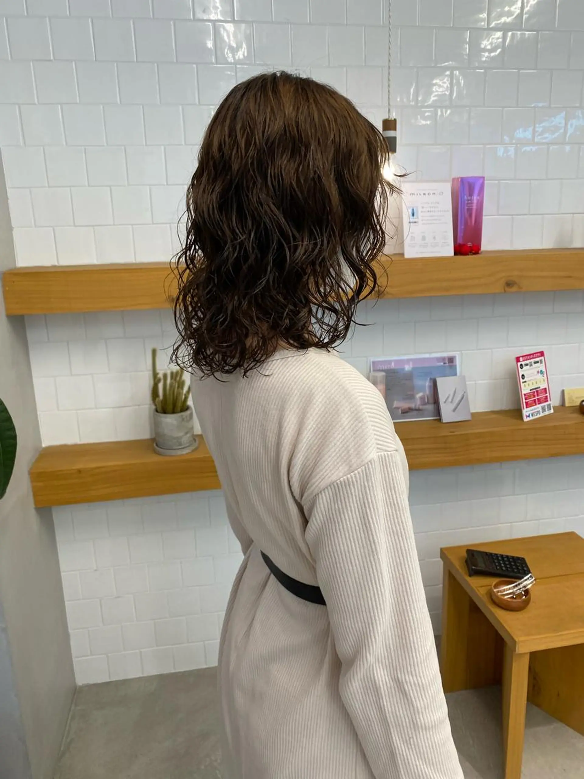 ミディアム カラー パーマ ミディアムパーマ 、 、のヘアスタイル