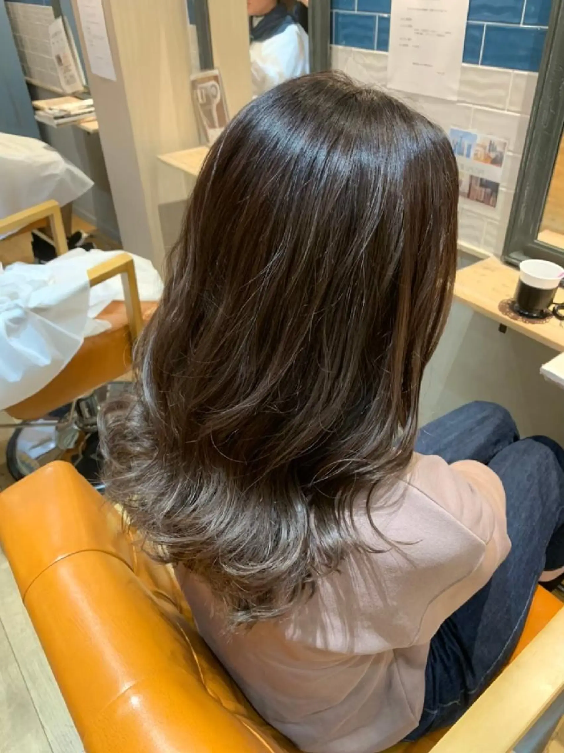 ロング カラー alushe 岡 陽子のヘアスタイル