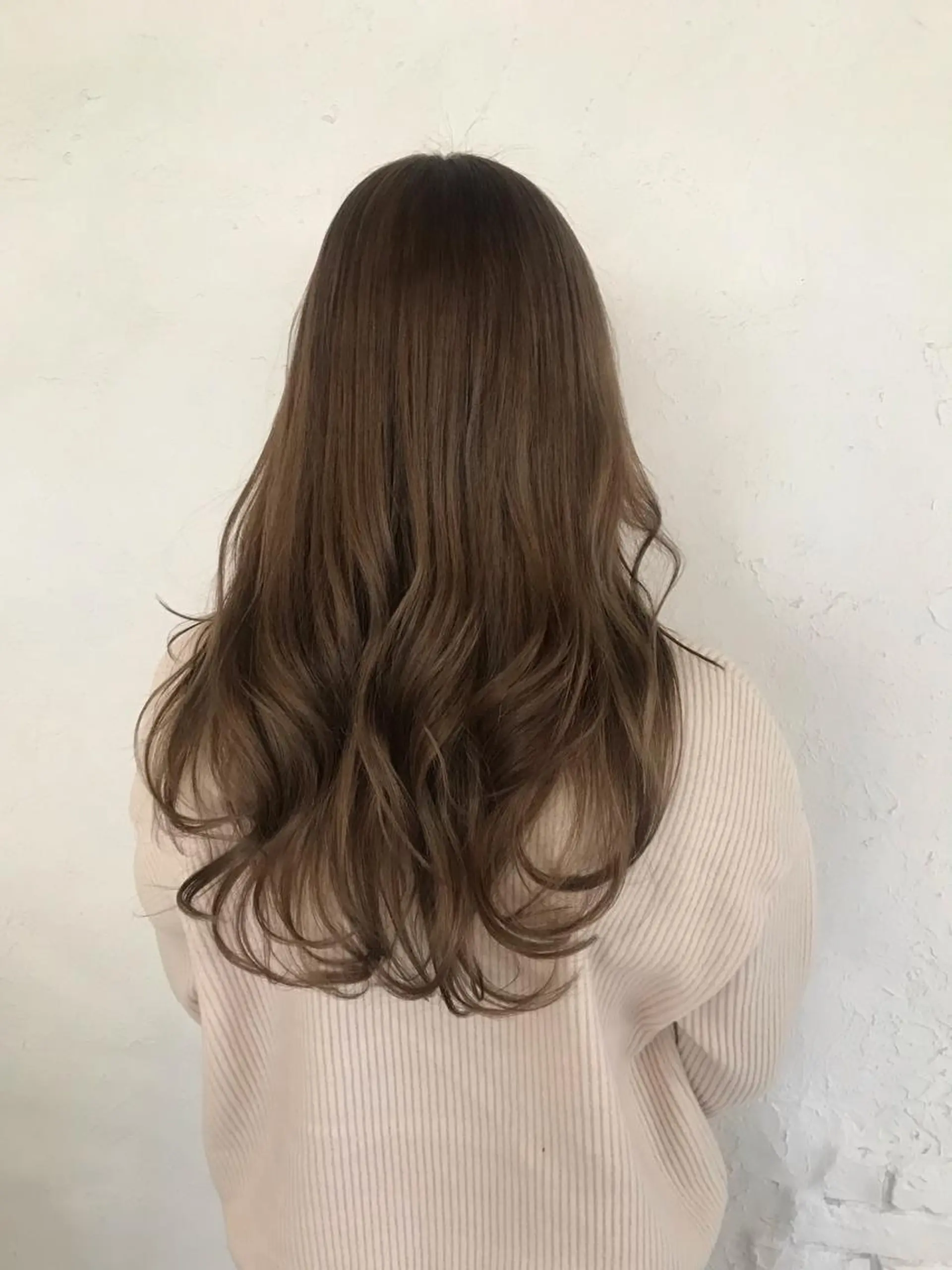 ロング カラー ベージュカラー ハイライトカラー ハイライト 伊藤 優希のヘアスタイル