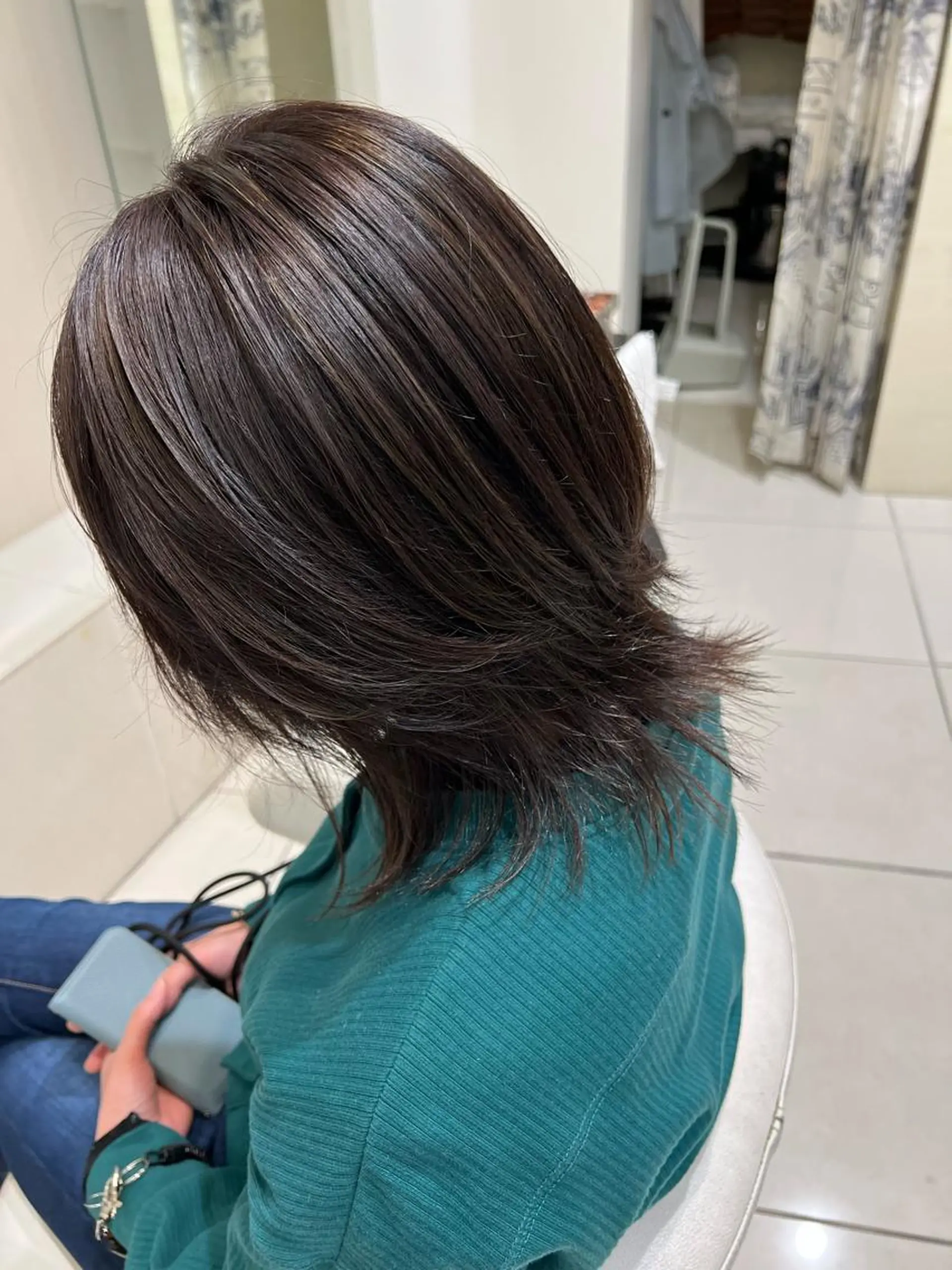 ショート ハイライト ヘアカラー ☃️顔周りレイヤー グレージュSHUTOのヘアスタイル