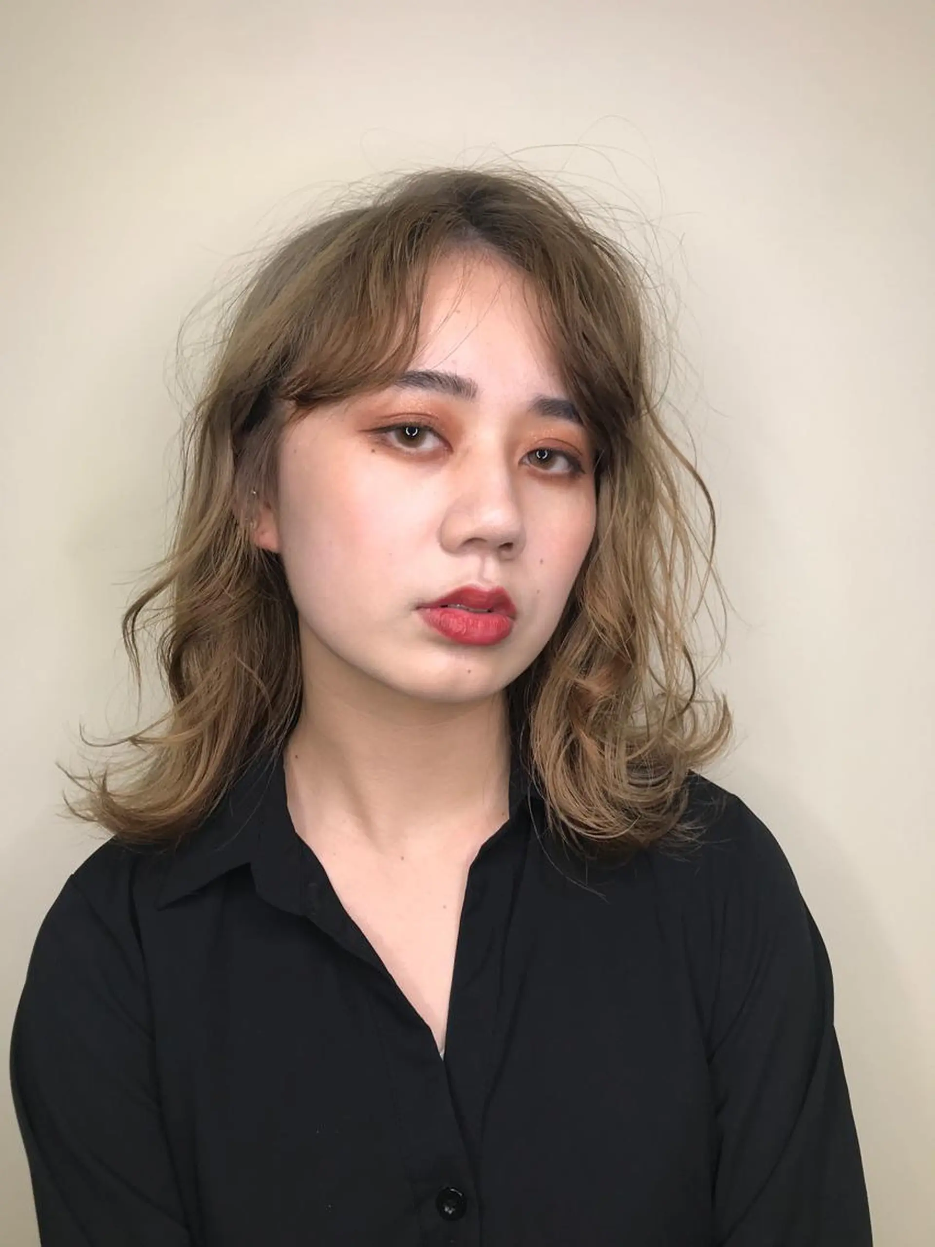 ミディアム レイヤーウルフ エクステ磯部のヘアスタイル