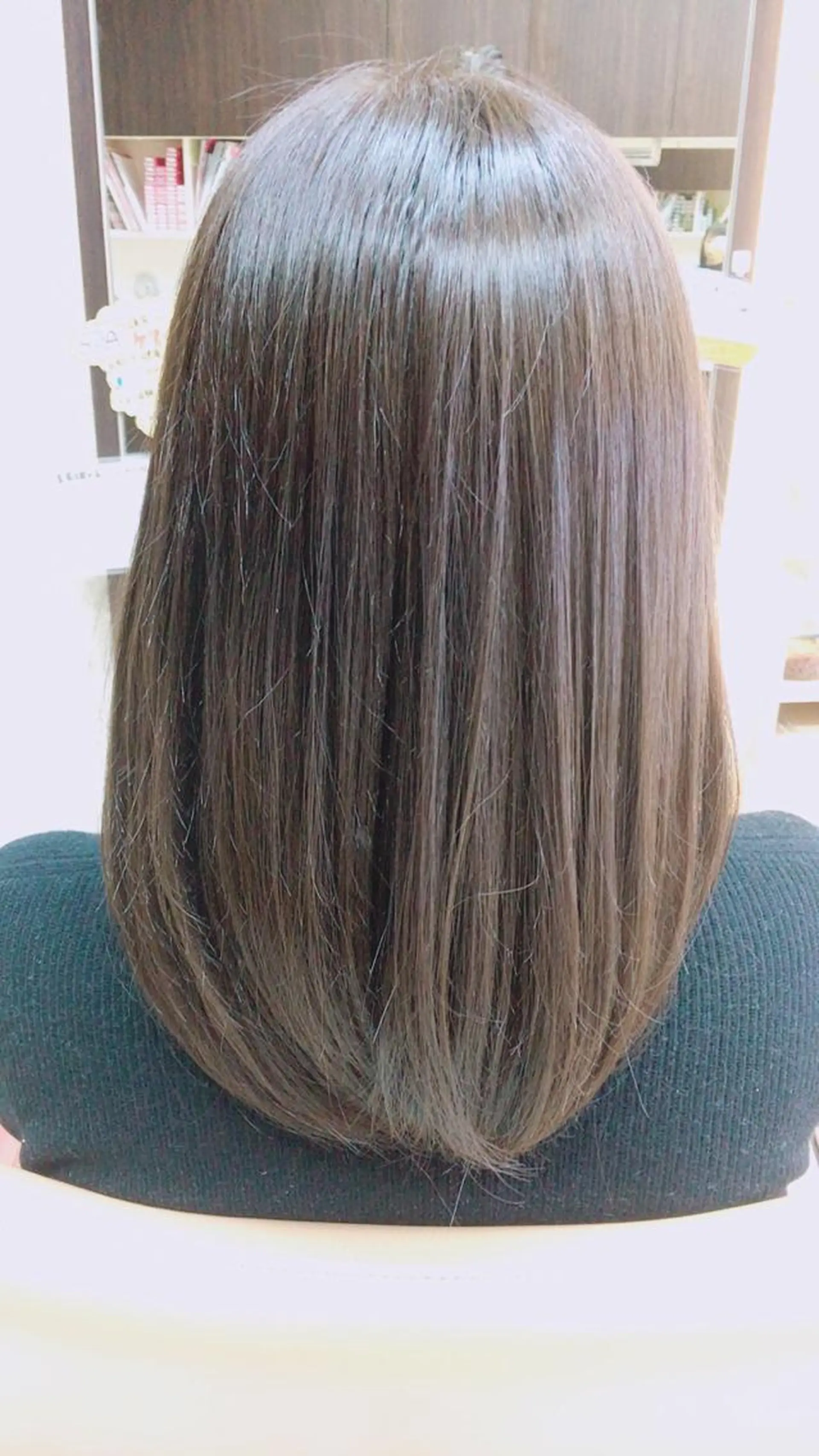 ミディアム カラー Minami .のヘアスタイル