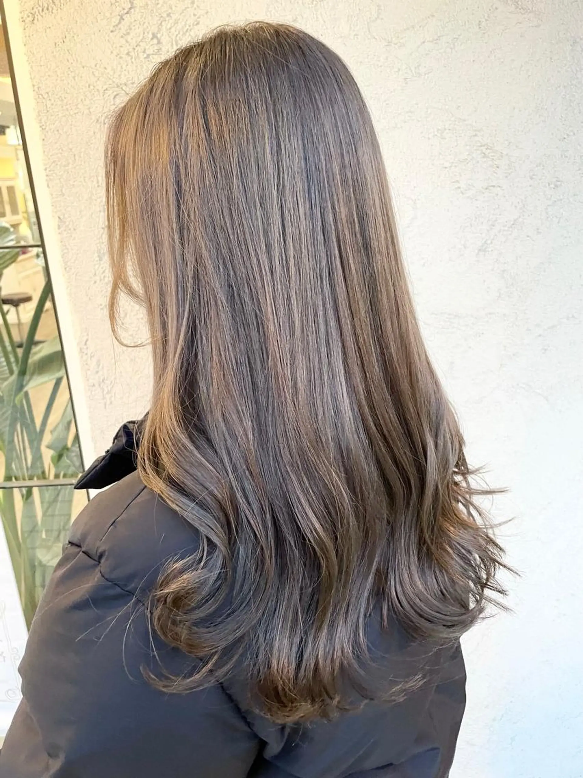 ロング カット ヘアカラー トリートメント しもかわ かほのヘアスタイル