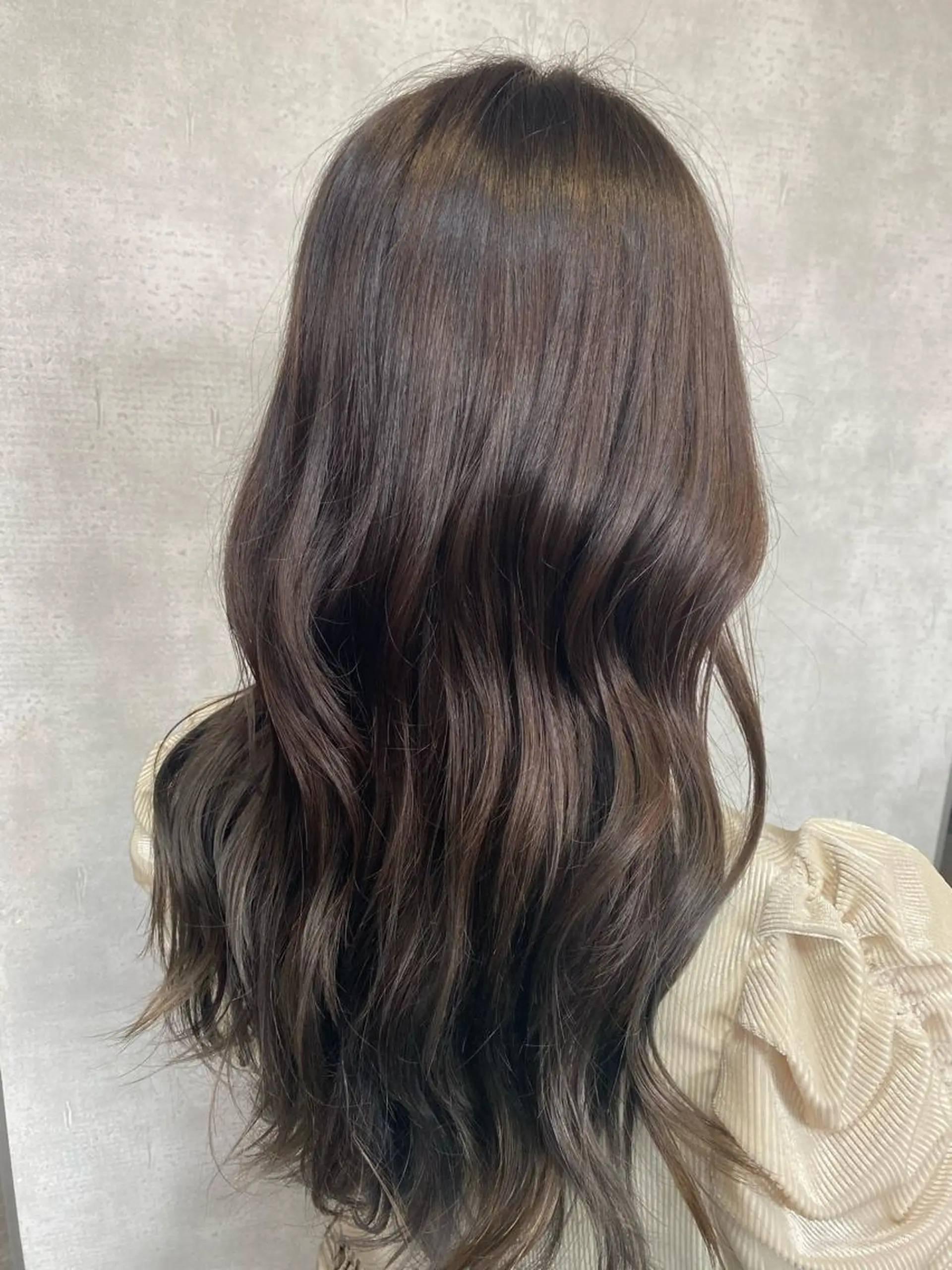 ロング カラー アッシュ fraise ginza所属・fraise 銀座 青木海都のヘアスタイル