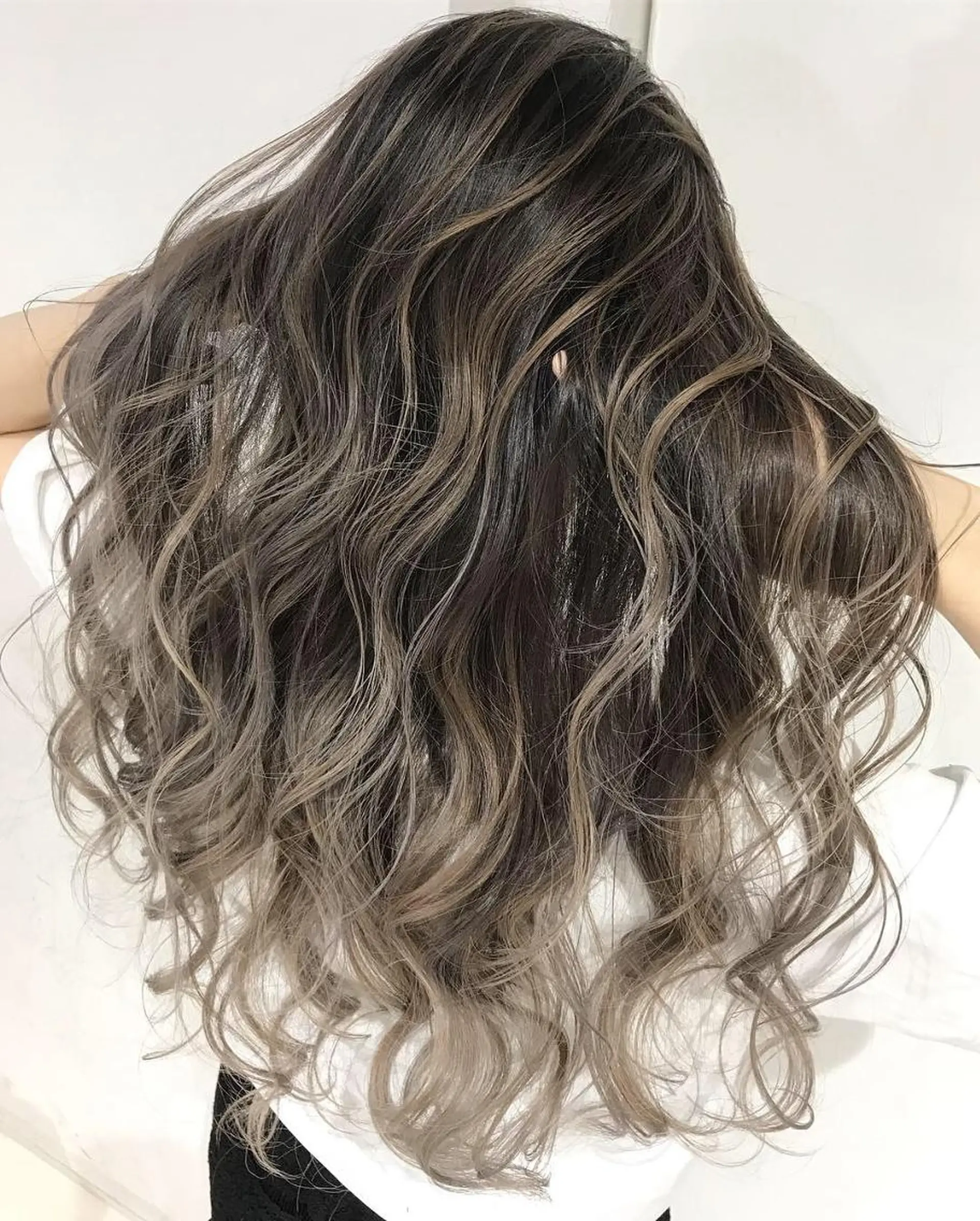 ロング カラー ヘアアレンジ 🌟髪質改善ケアカラ ー美髪縮毛矯正y🌟のヘアスタイル
