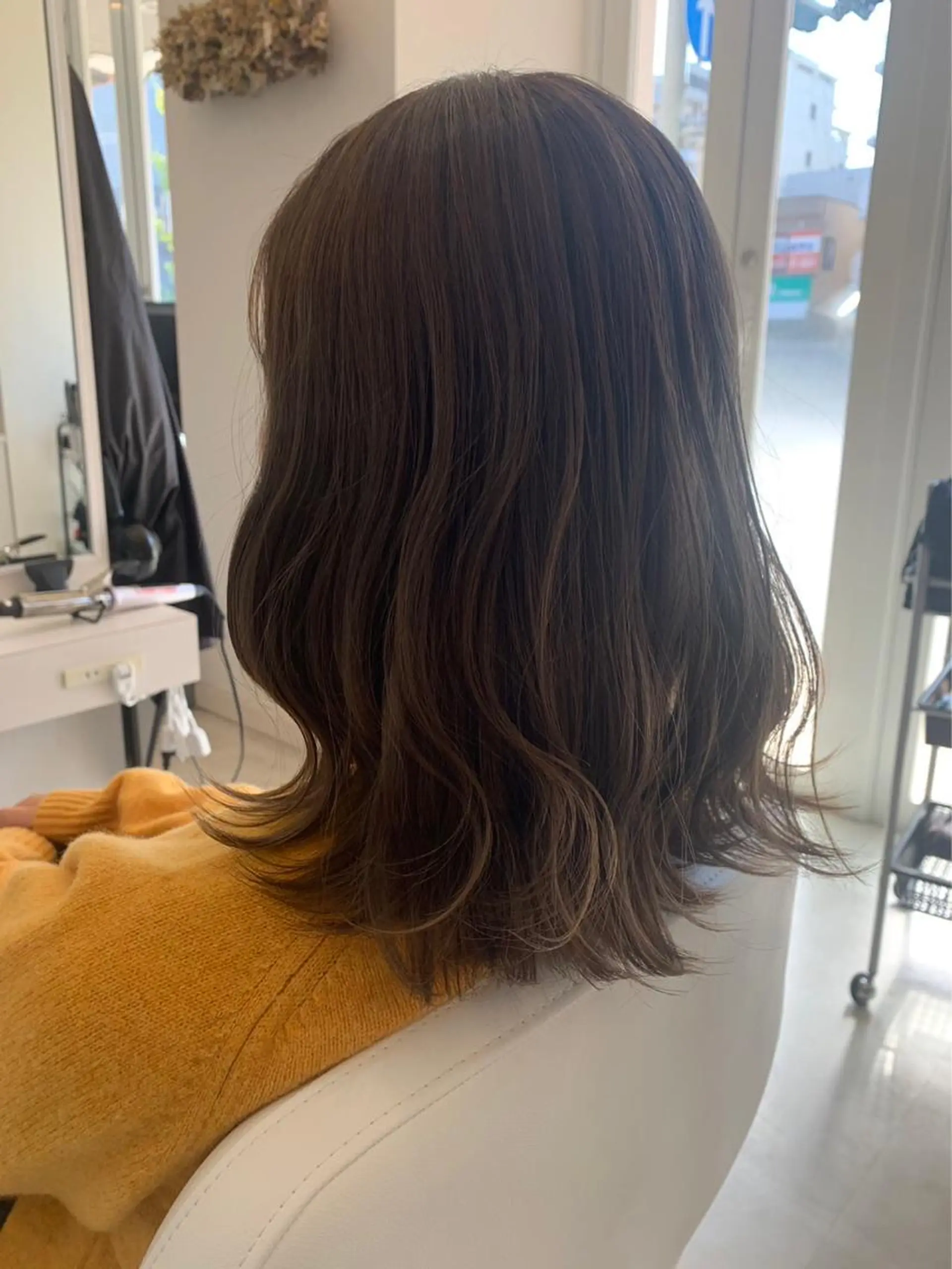 ミディアム 熊野 小百合のヘアスタイル